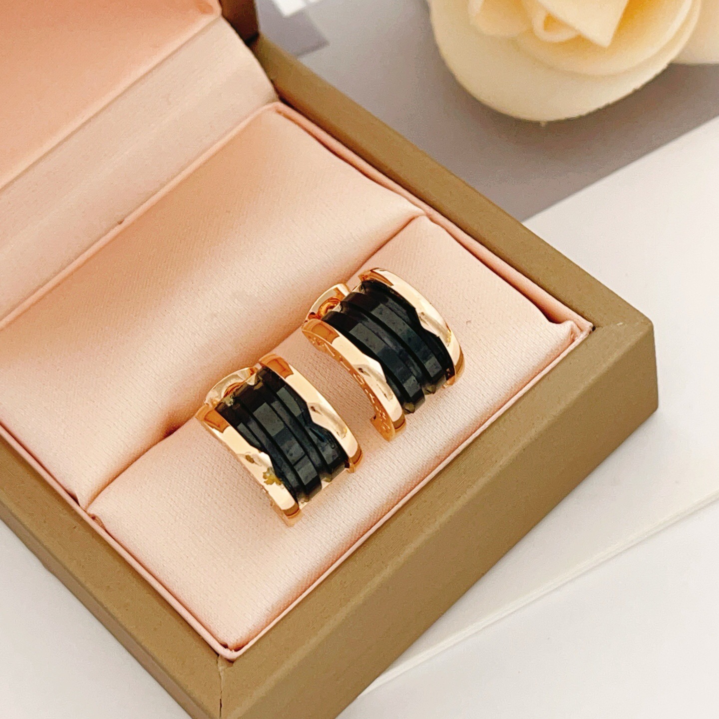 Bvlgari B zero1 earrings rose gold metal with black ceramic 12mm hoop diameter
