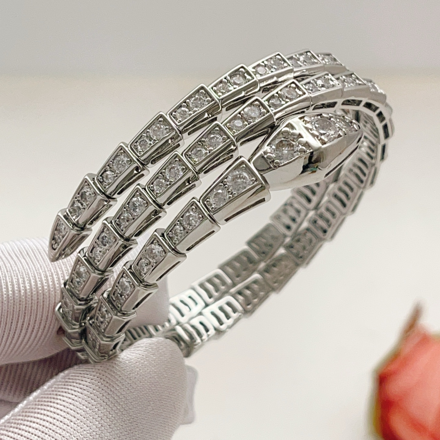 Bvlgari Serpenti Viper bracelet silver-toned metal with clear pave diamonds 17cm