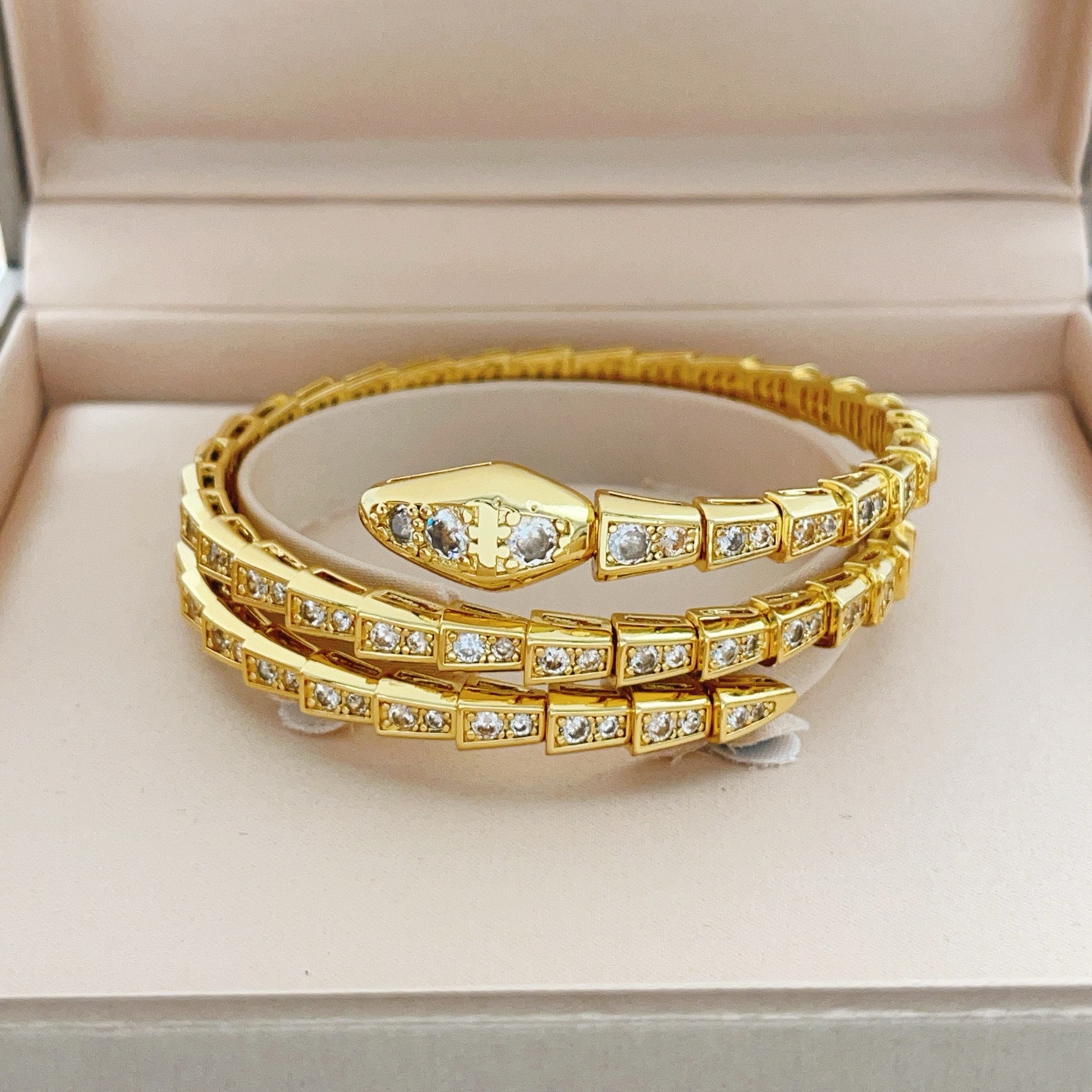 Bvlgari Serpenti Viper bracelet Yellow gold with clear pave diamonds 17cm