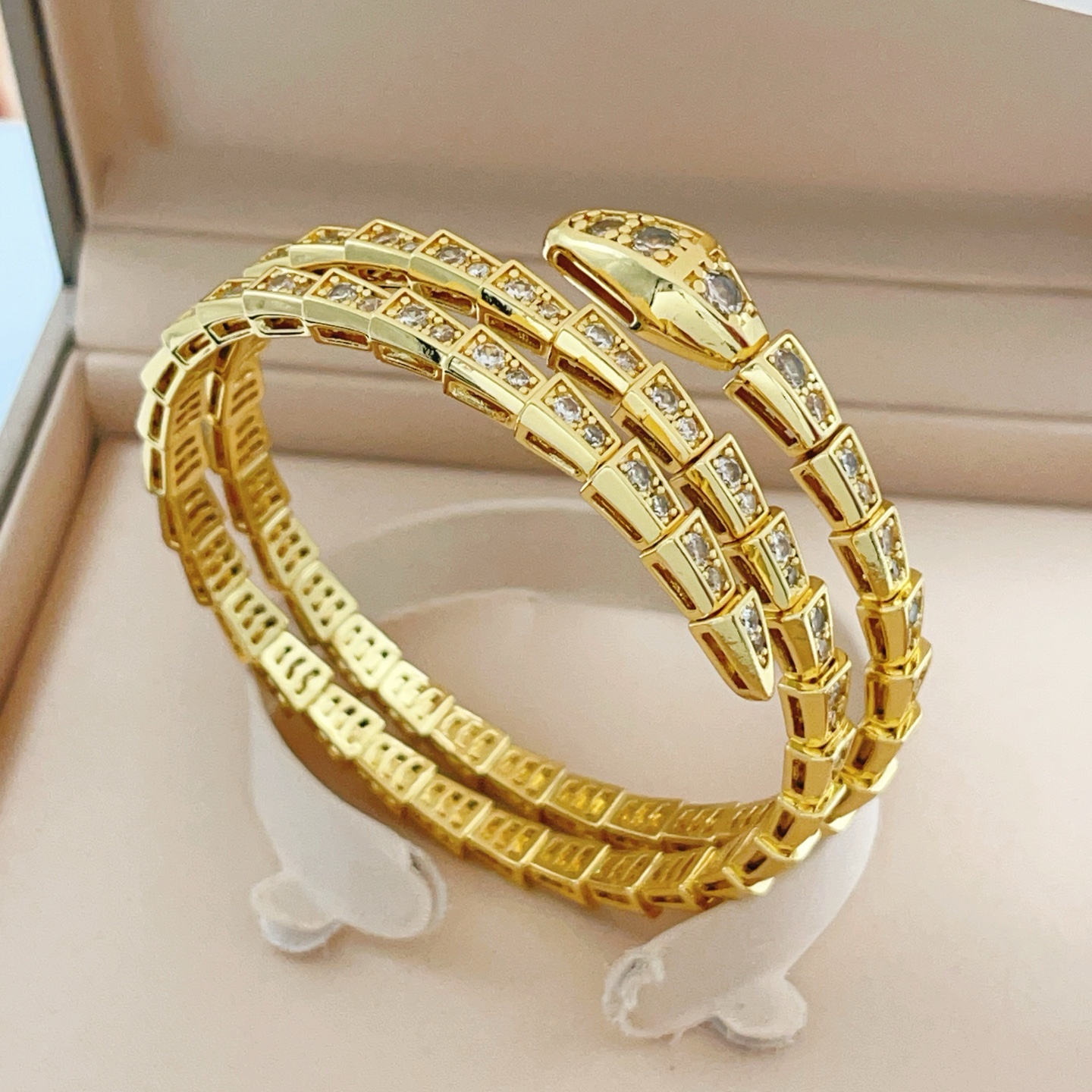 Bvlgari Serpenti Viper bracelet Yellow gold with clear pave diamonds 17cm