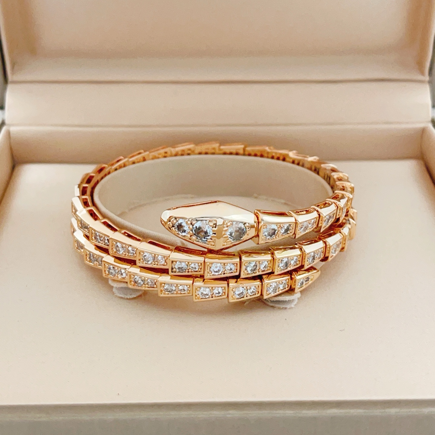 Bvlgari Serpenti Viper bracelet Rose gold with clear pave diamonds M 17cm