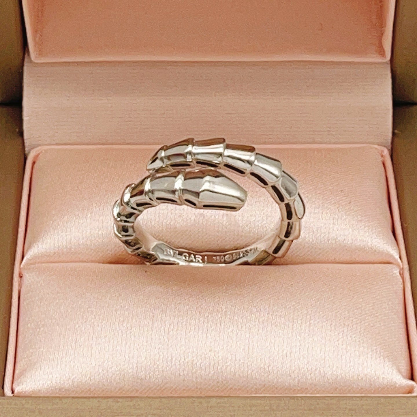 Bvlgari Serpenti Viper ring 18k white gold no gemstones No 7