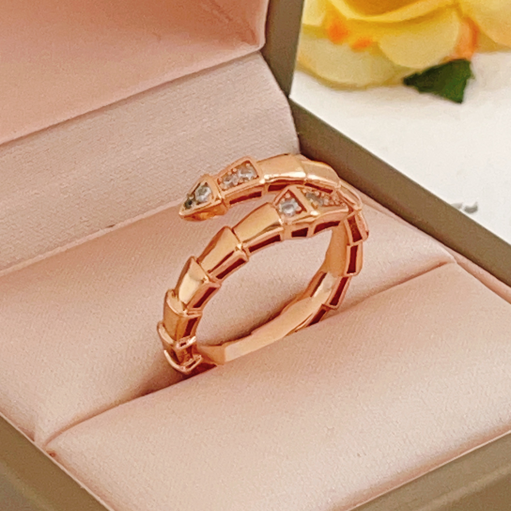 Bvlgari Serpenti Viper ring Rose gold with clear diamond accents One size fits all