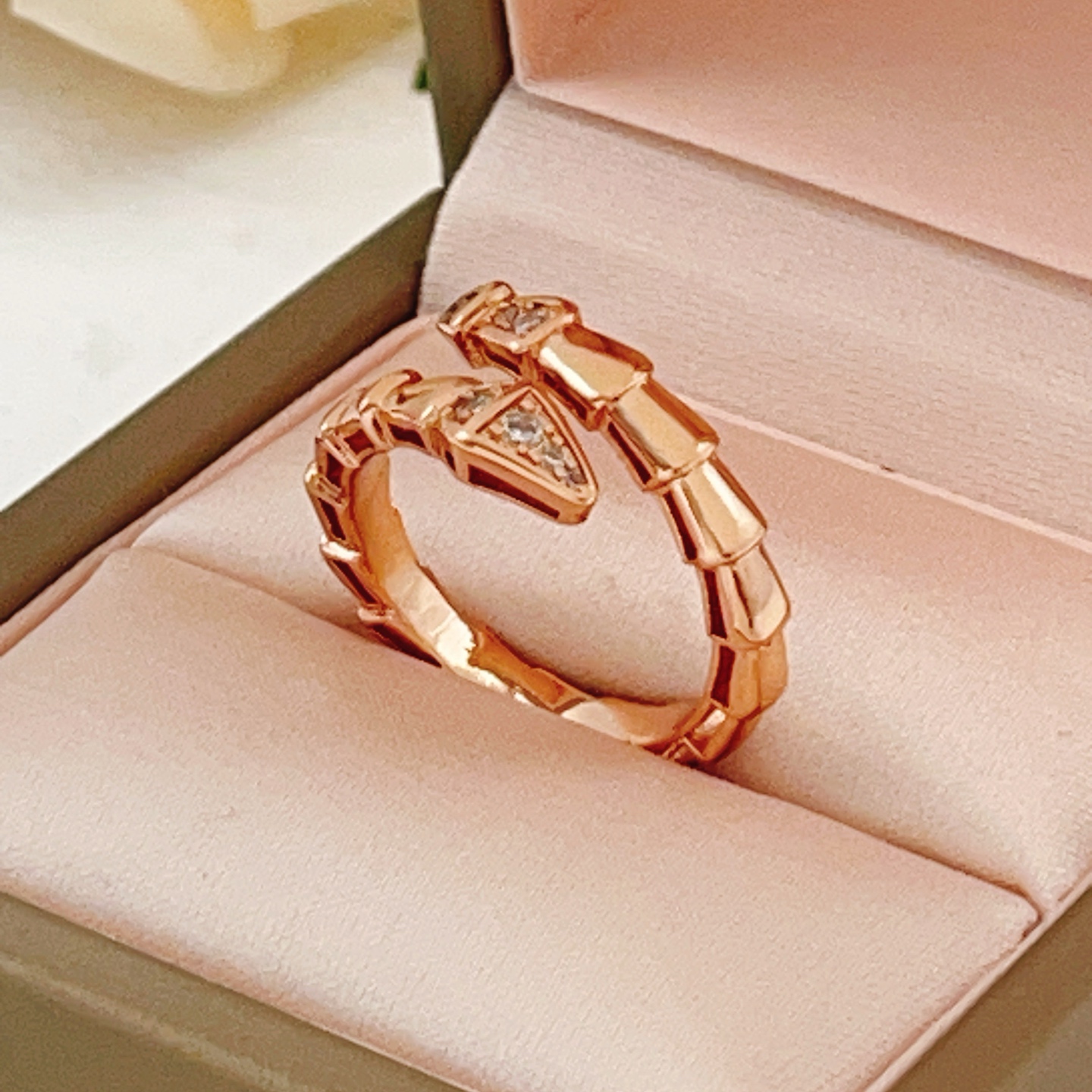 Bvlgari Serpenti Viper ring Rose gold with clear diamond accents One size fits all