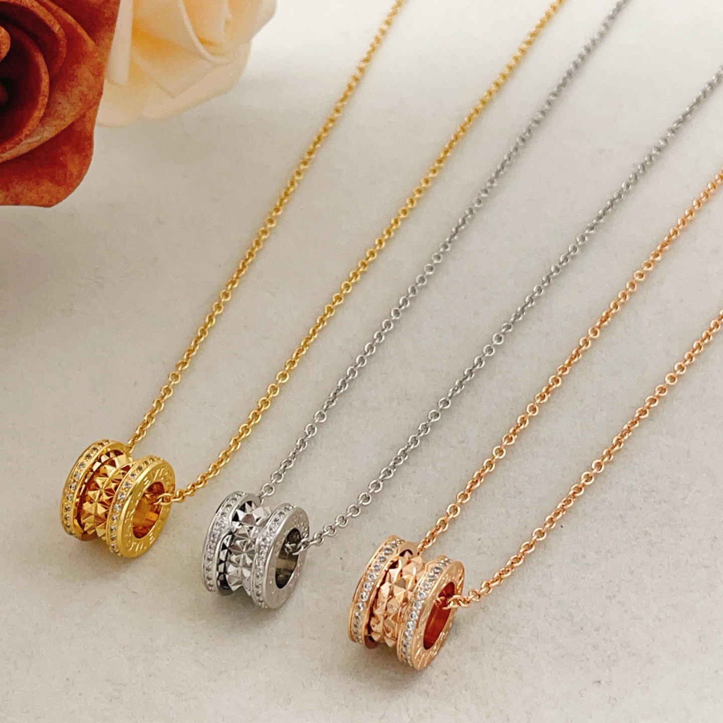 Bvlgari B zero1 Rock necklace Yellow gold with clear diamonds White gold with clear diamonds Rose gold with clear diamonds 45cm