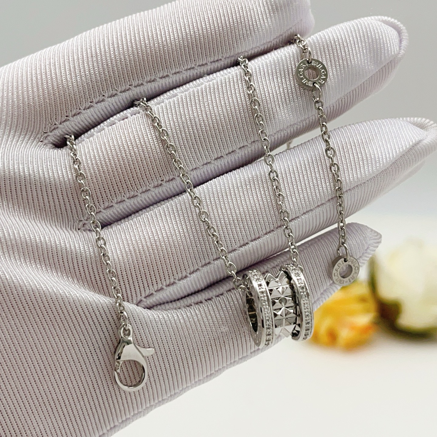 Bvlgari B zero1 necklace silver-toned white gold with clear diamond accents 45cm