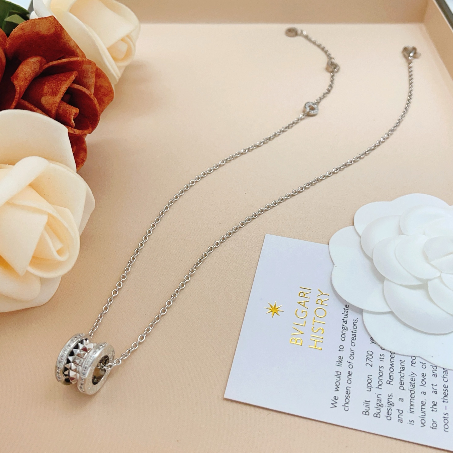 Bvlgari B zero1 necklace silver-toned white gold with clear diamond accents 45cm