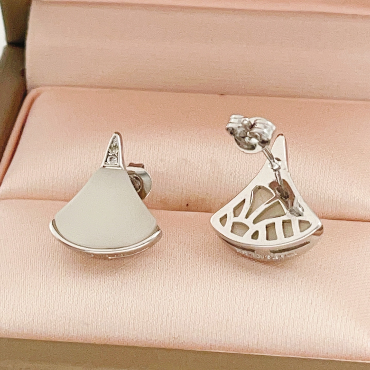 Bvlgari Divas Dream earrings silver-toned metal with white mother-of-pearl and clear diamond accents 1 2cm stud length