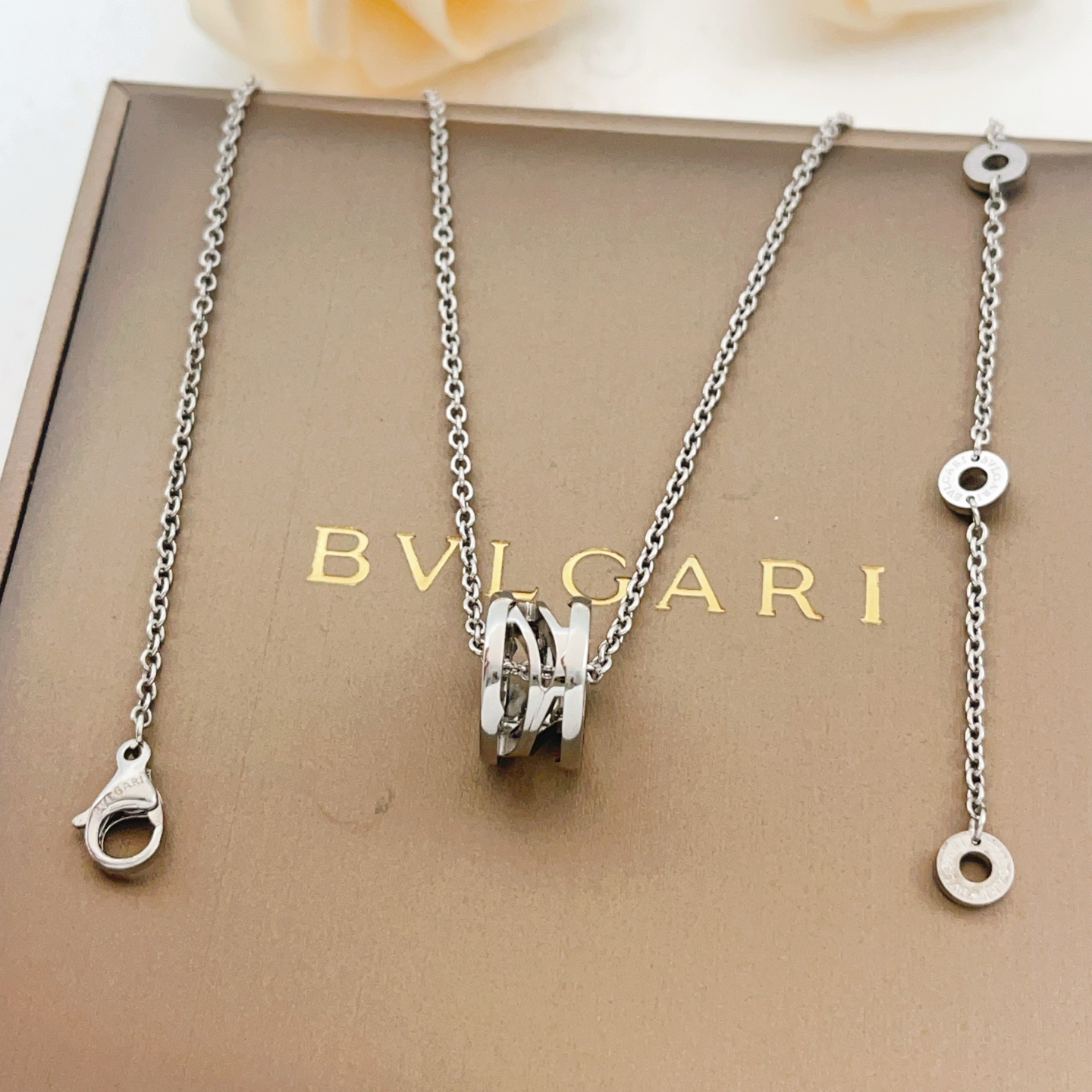 Bvlgari B zero1 Skeleton necklace silver-toned metal no gemstones 45cm with 5cm extender