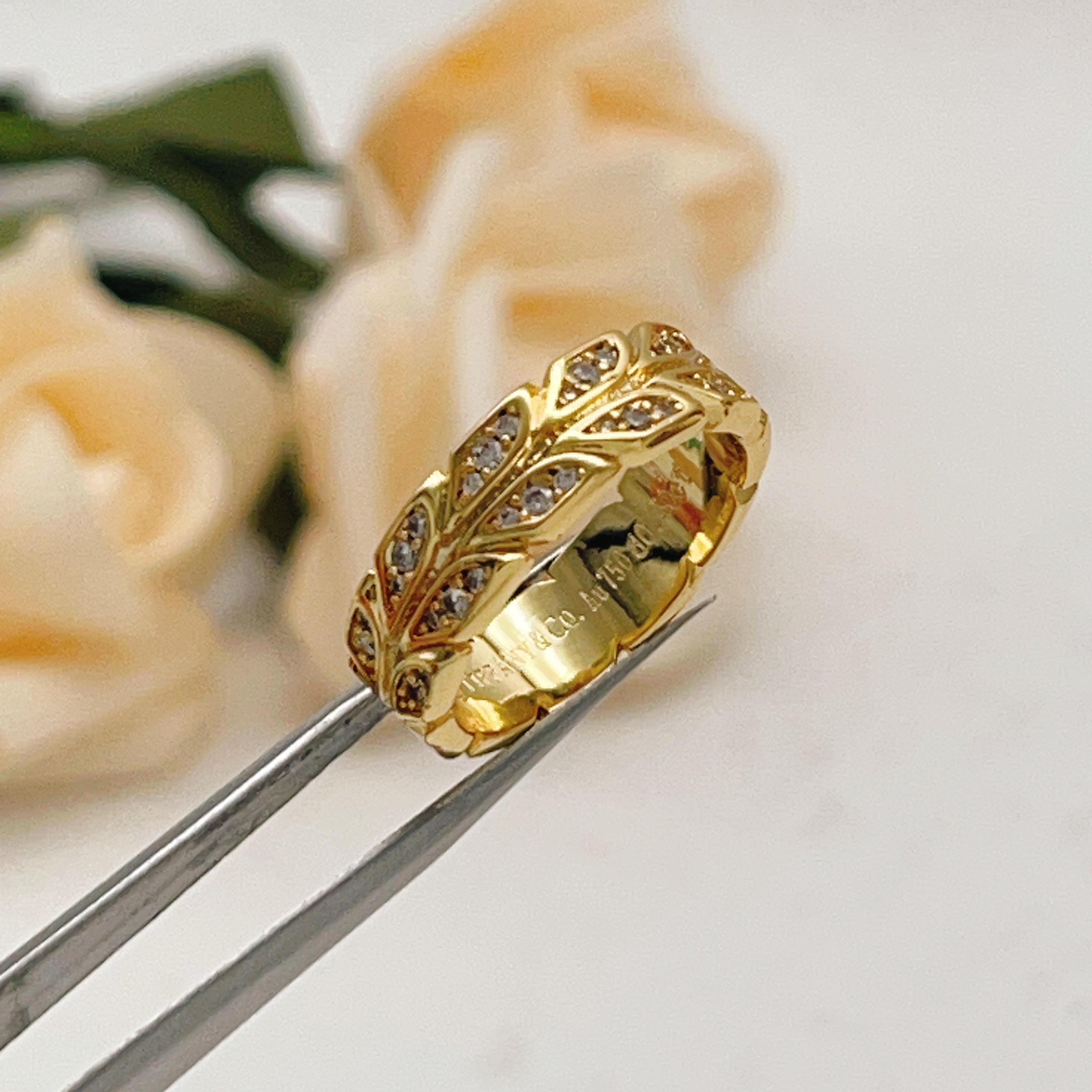 Tiffany Victoria Vine ring yellow gold with clear diamond accents 7