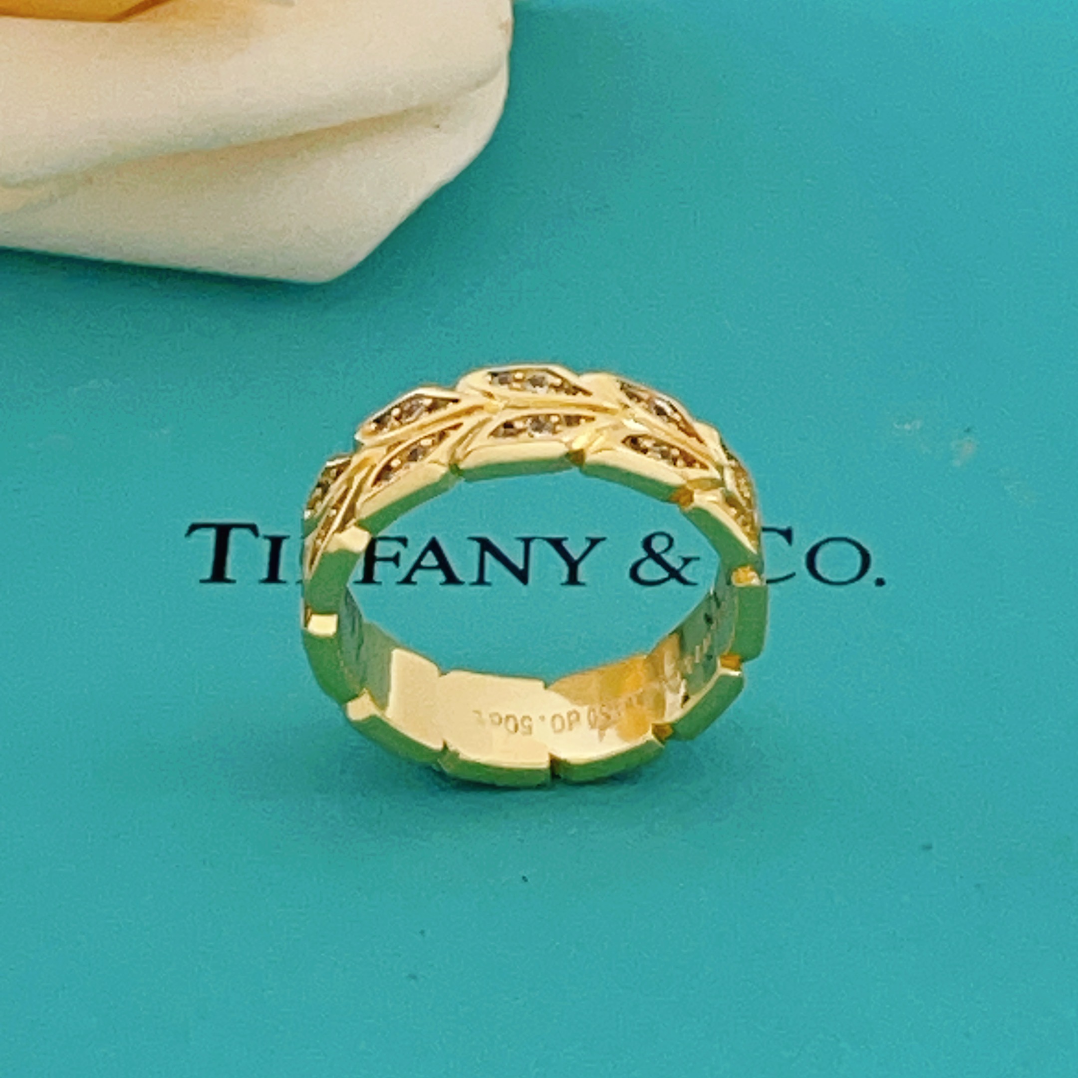 Tiffany Victoria Vine ring yellow gold with clear diamond accents 7