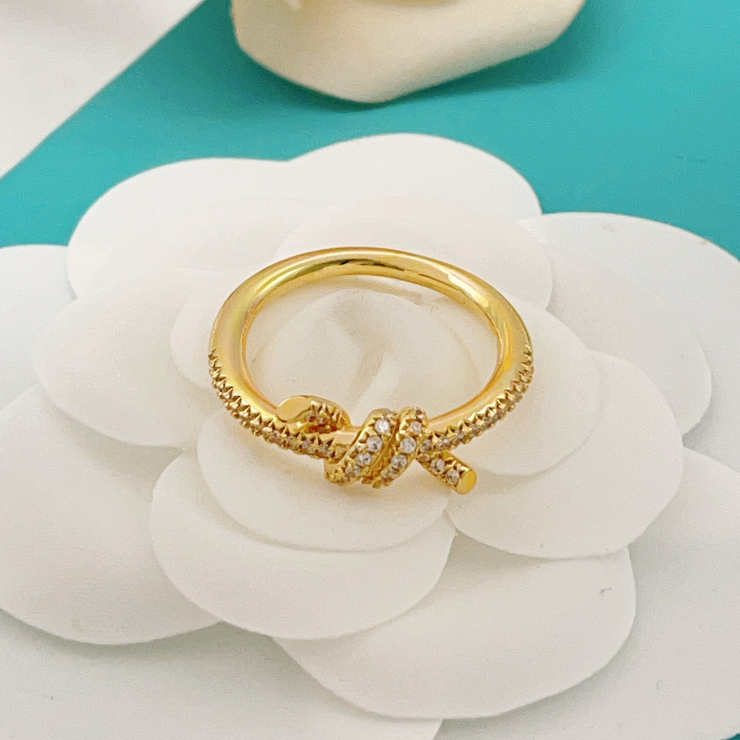 Tiffany Co Knot ring yellow gold with clear pave diamonds 7