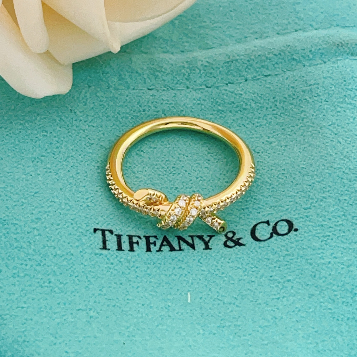 Tiffany Co Knot ring yellow gold with clear pave diamonds 7