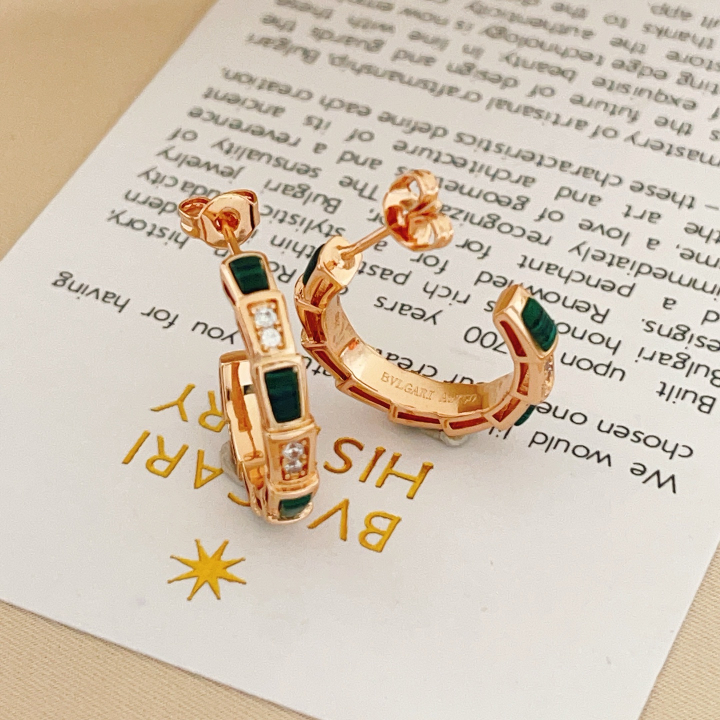 Bvlgari Serpenti Viper earrings Rose gold green malachite clear diamond 15mm hoop diameter