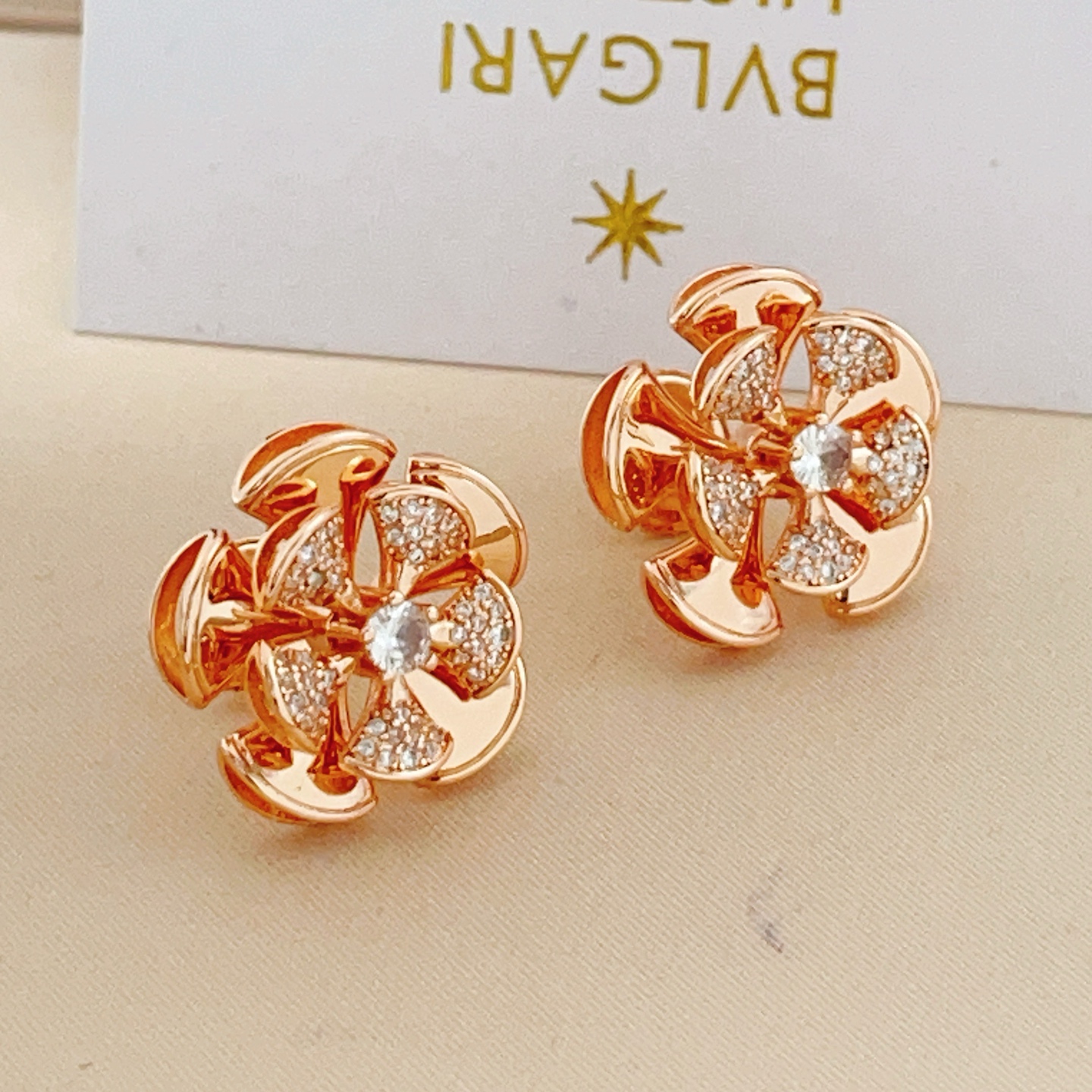 Bvlgari Divas Dream earrings Rose gold with clear diamonds 1 5cm diameter