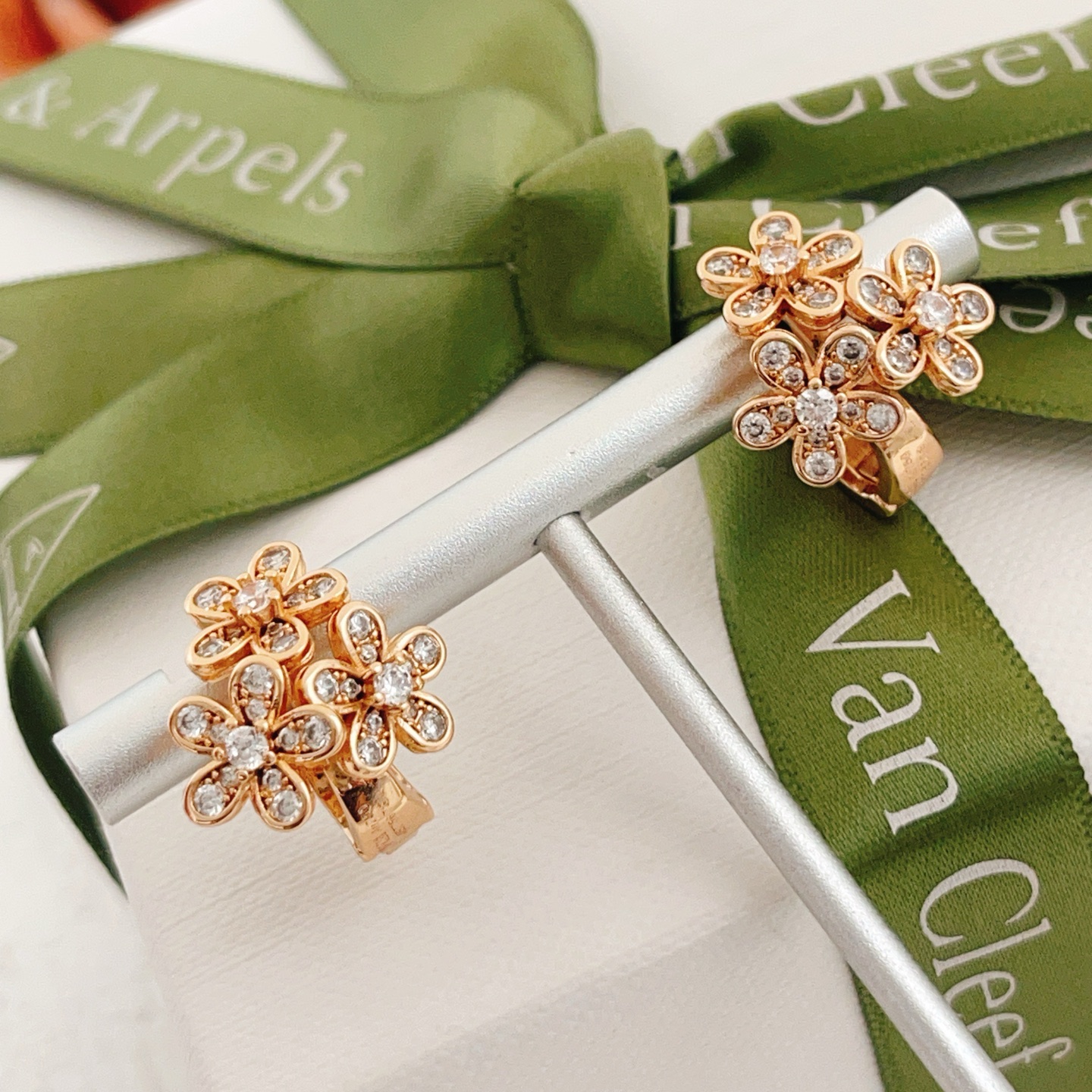 Van Cleef Arpels Socrate earrings 18k rose gold clear diamond 12mm width