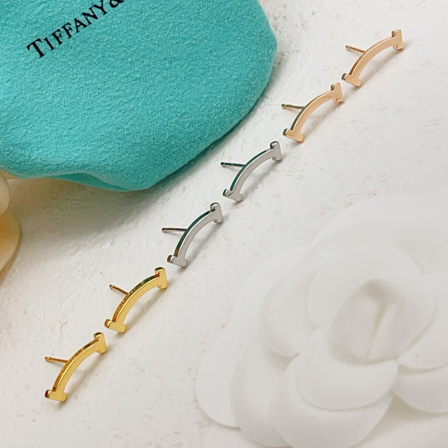 Tiffany T Smile earrings 18k rose gold no gemstones 12mm width per earring