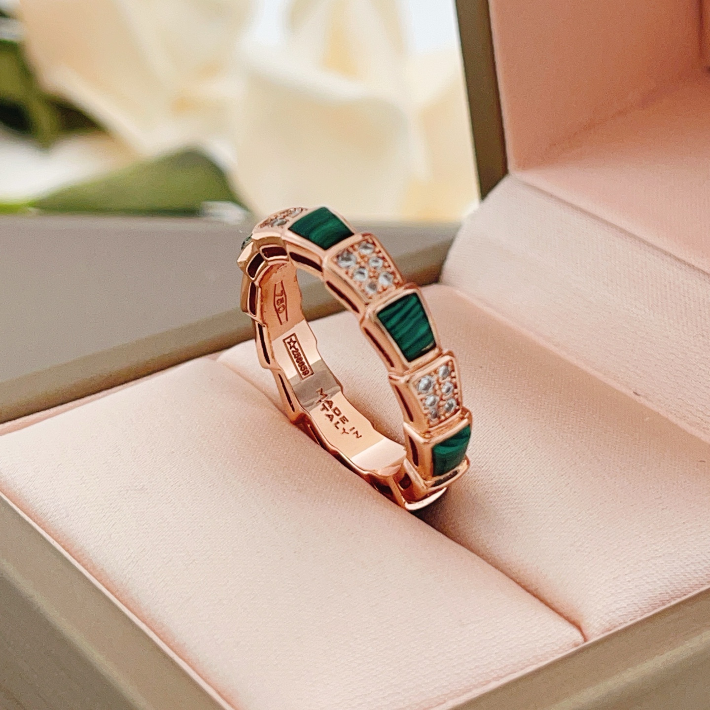 Bvlgari Serpenti Viper ring Rose gold green malachite clear diamond No 7