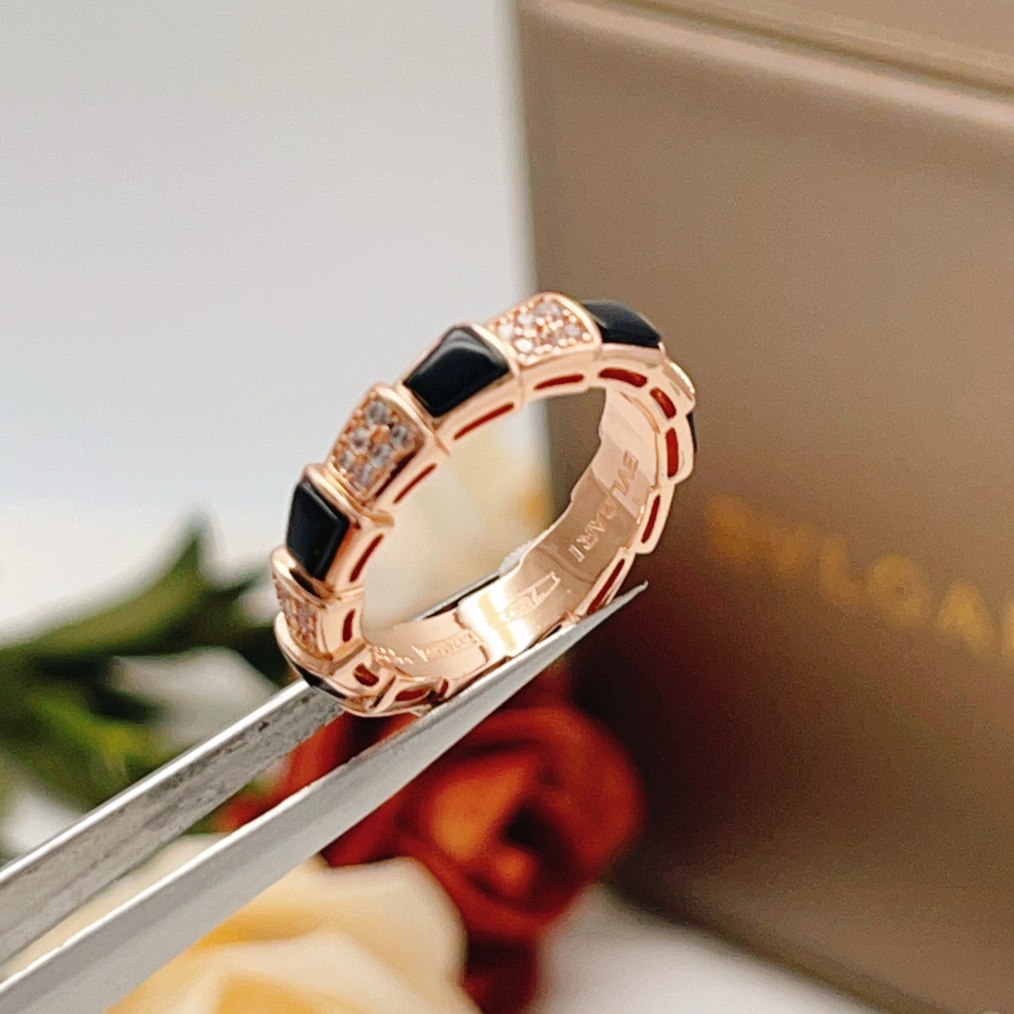 Bvlgari Serpenti Viper ring Rose gold black onyx clear diamond No 7