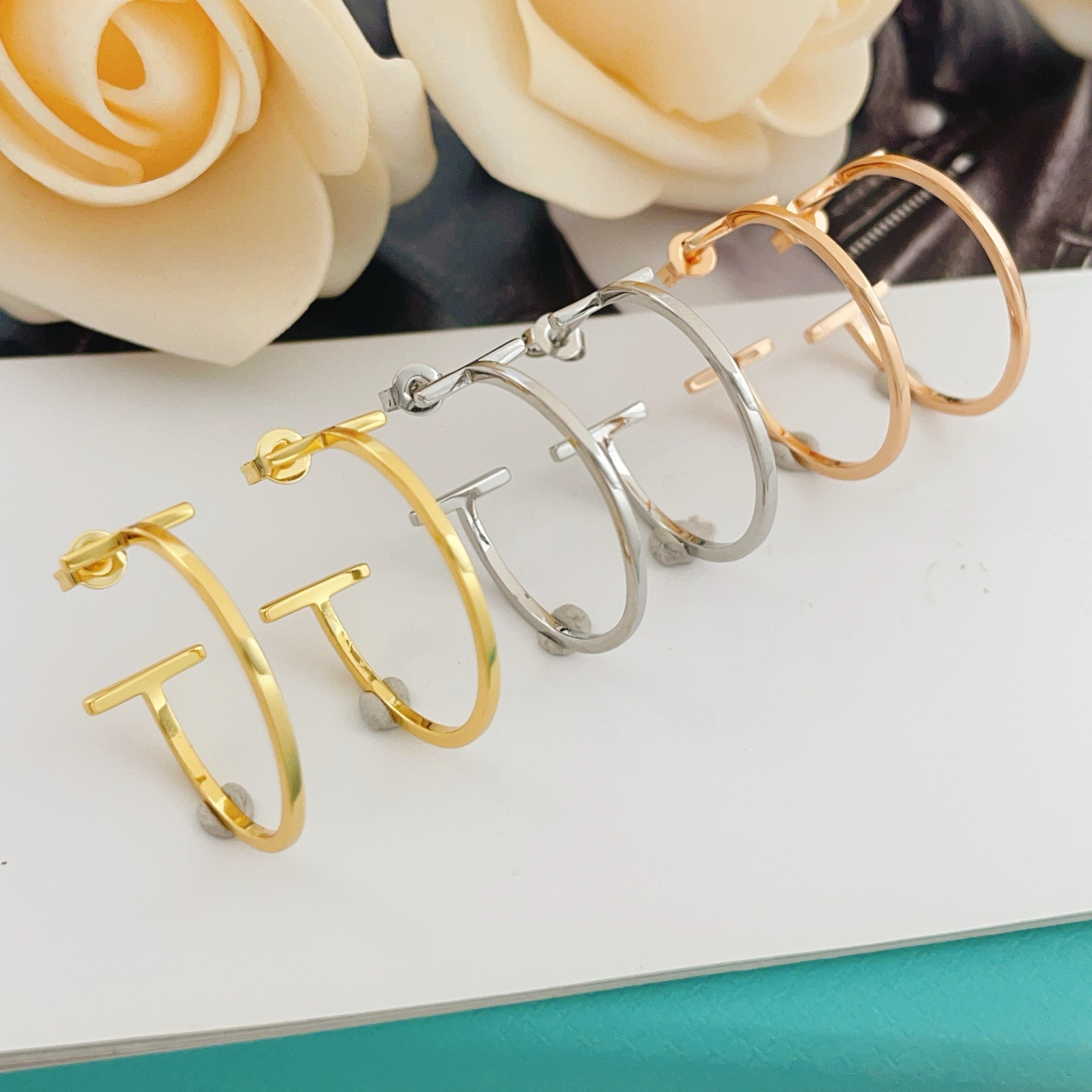 Tiffany T Wire Hoop earrings 18k rose gold no gemstones 25mm hoop diameter