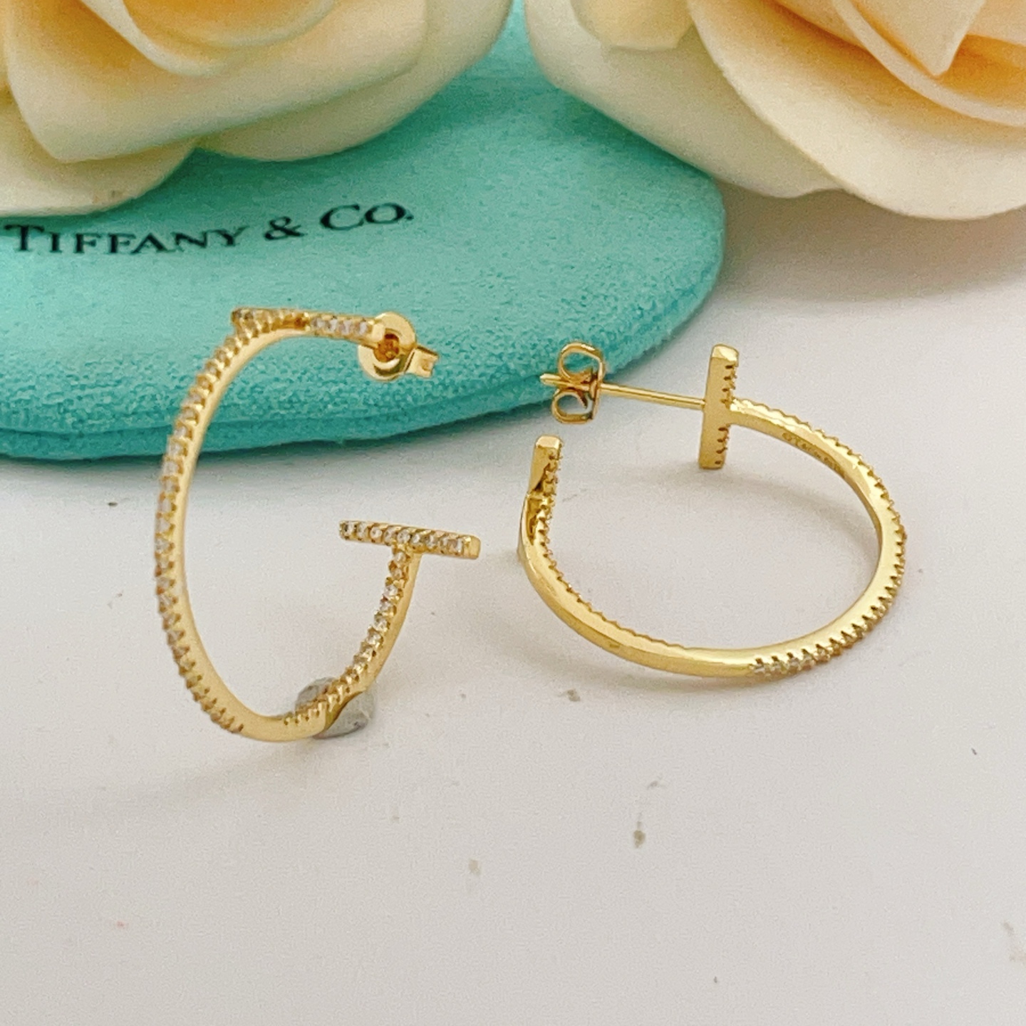 Tiffany T Wire Hoop earrings yellow gold with clear pave diamonds 25mm diameter