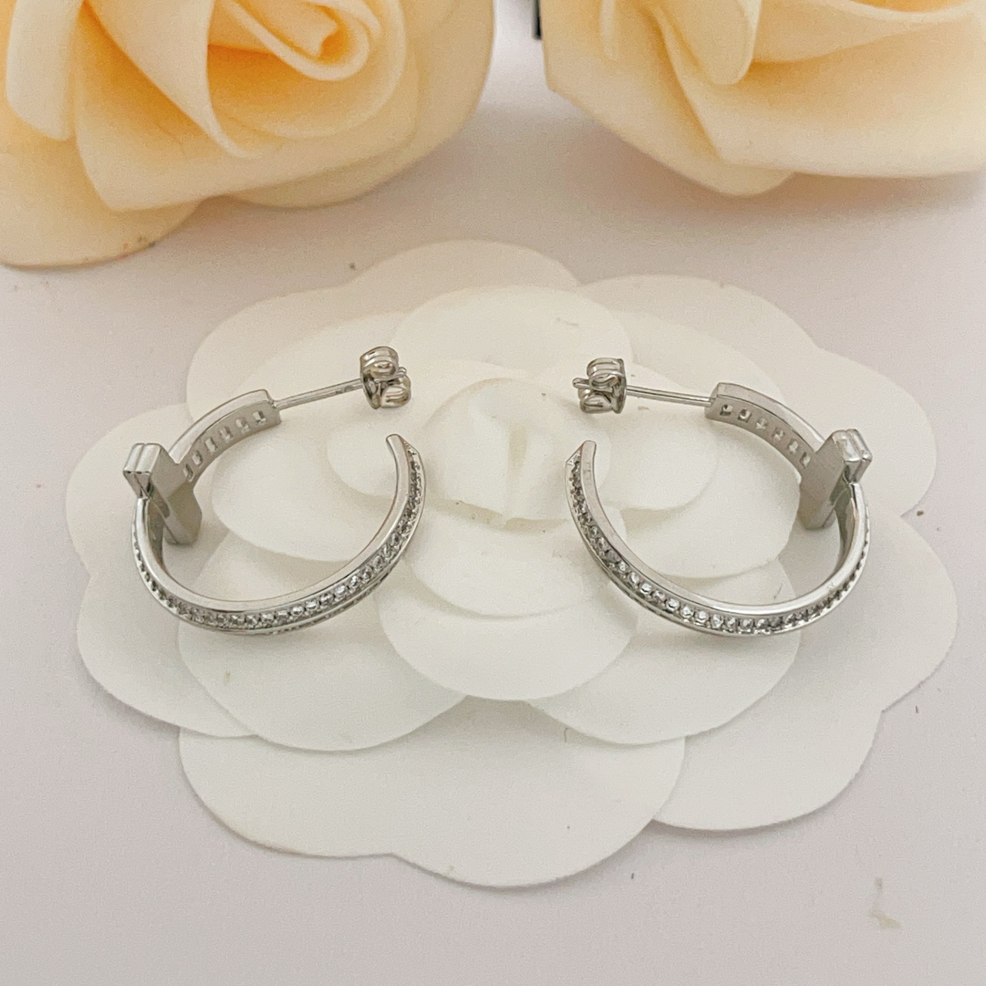Tiffany T1 Diamond Hoop earrings sterling silver with clear white diamonds 20mm hoop diameter