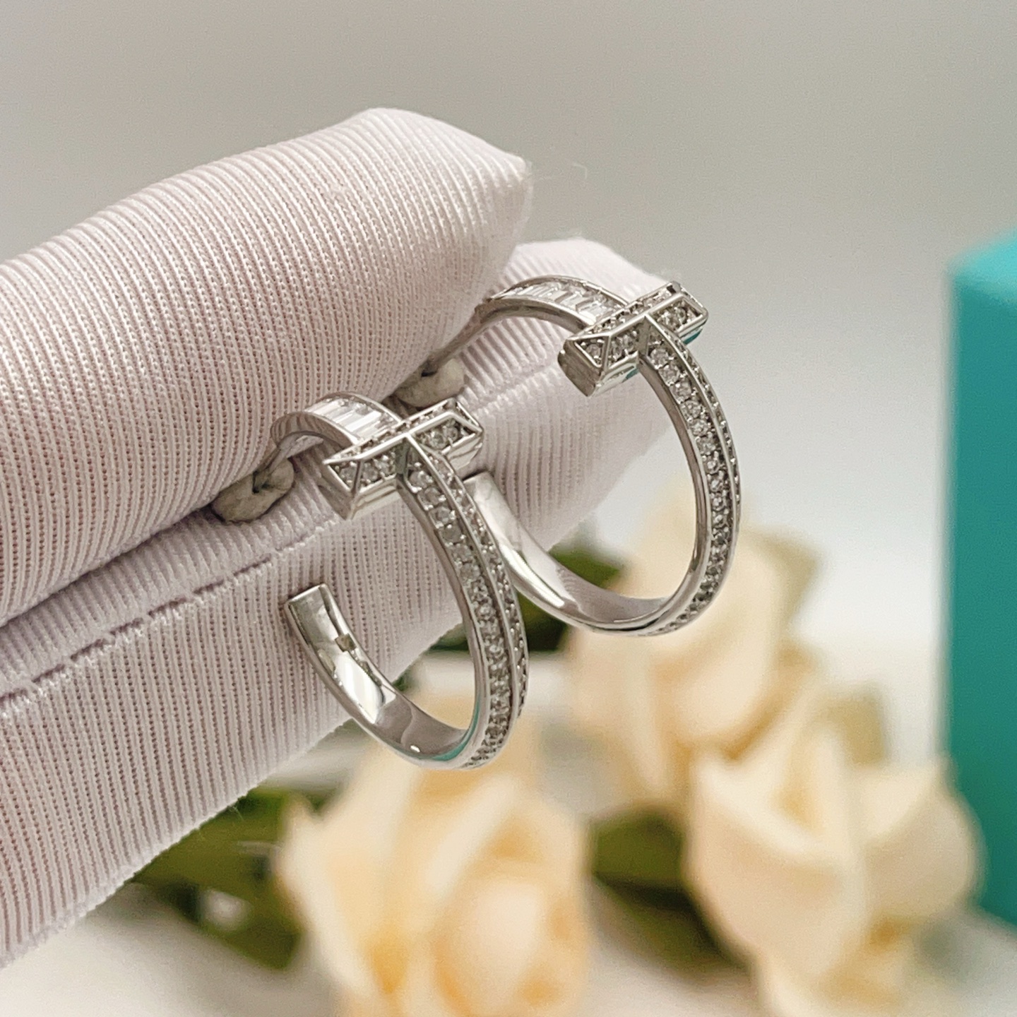 Tiffany T1 Diamond Hoop earrings sterling silver with clear white diamonds 20mm hoop diameter