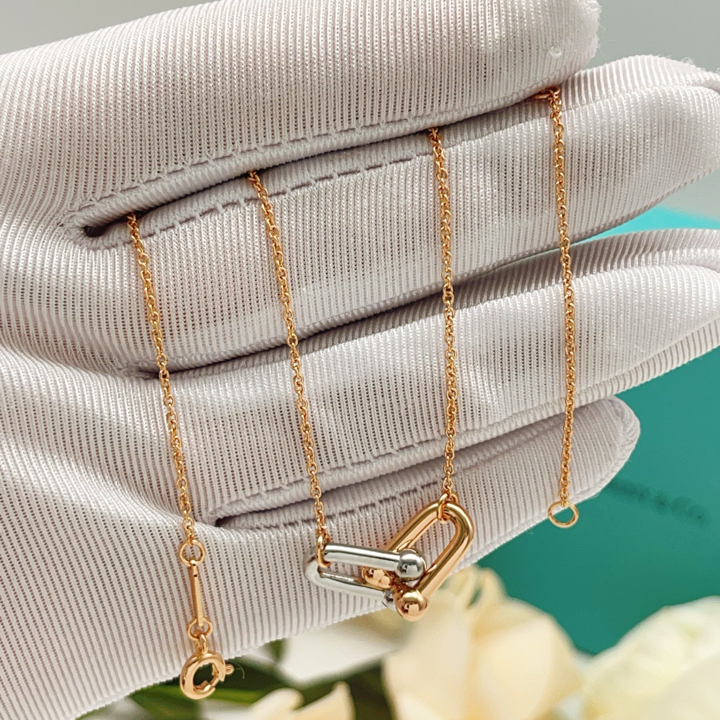 Tiffany Co HardWear necklace Two-tone rose gold and sterling silver no gemstones 16-18 inch adjustable