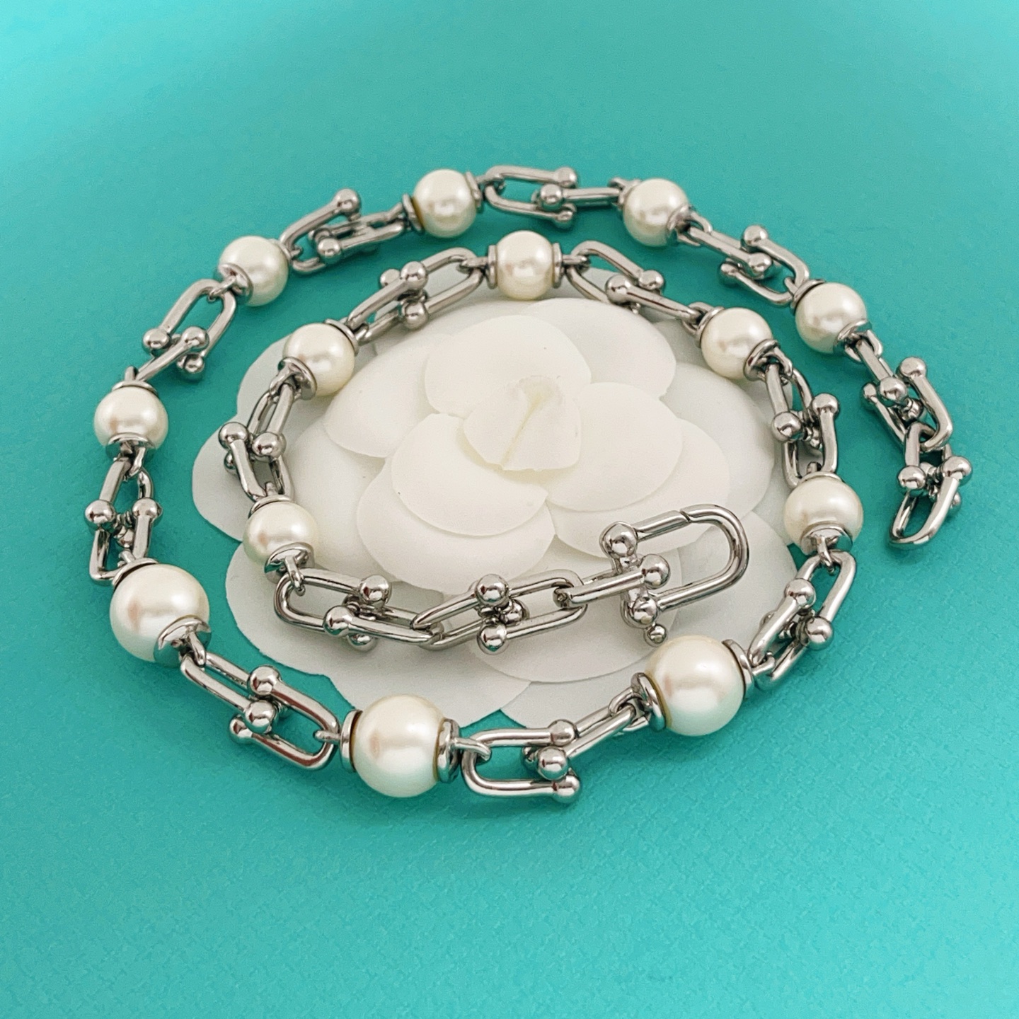 Tiffany Co HardWear Pearl Link necklace silver-toned metal white pearl 18 inches