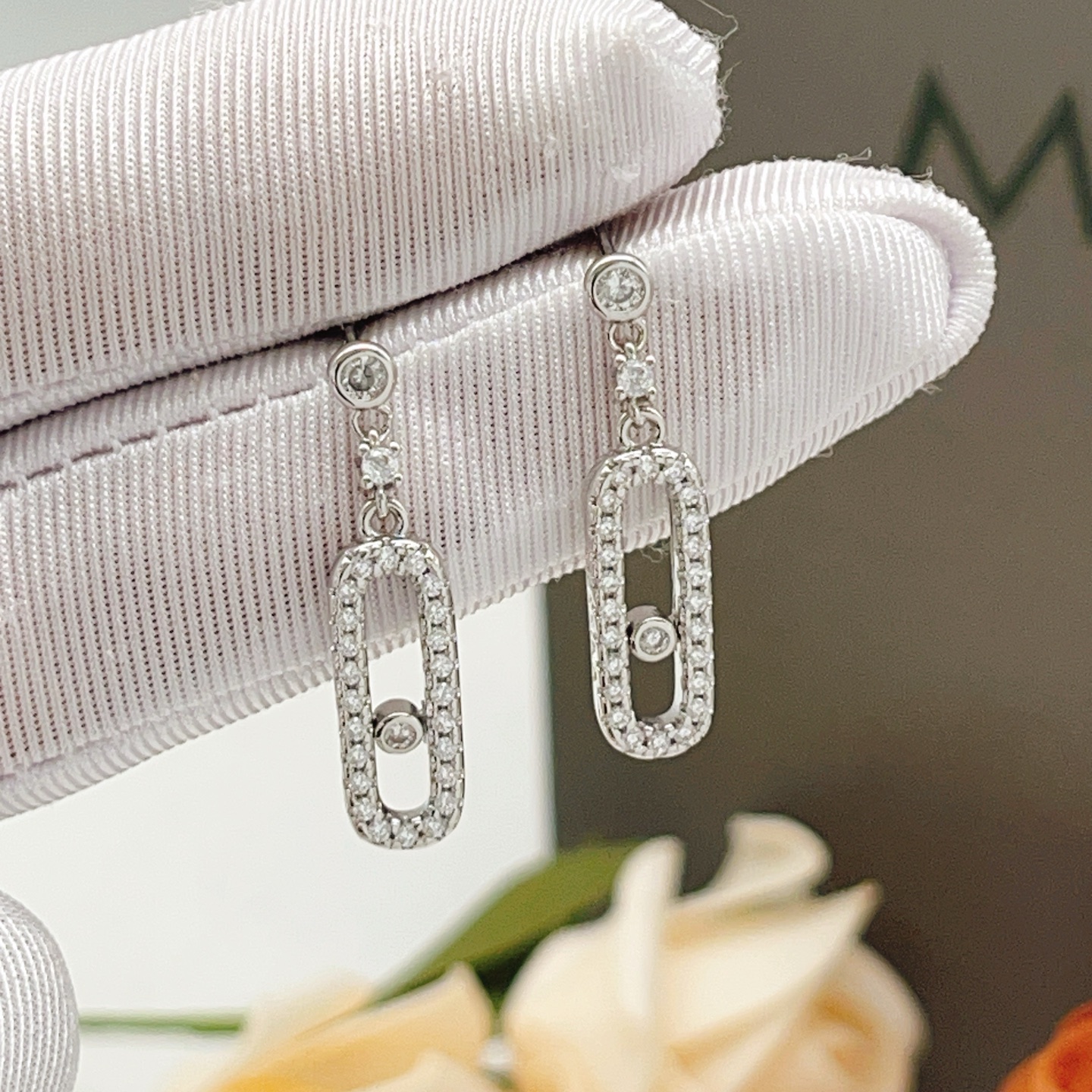 Messika Move Uno earrings Silver-toned metal with clear diamonds One Size