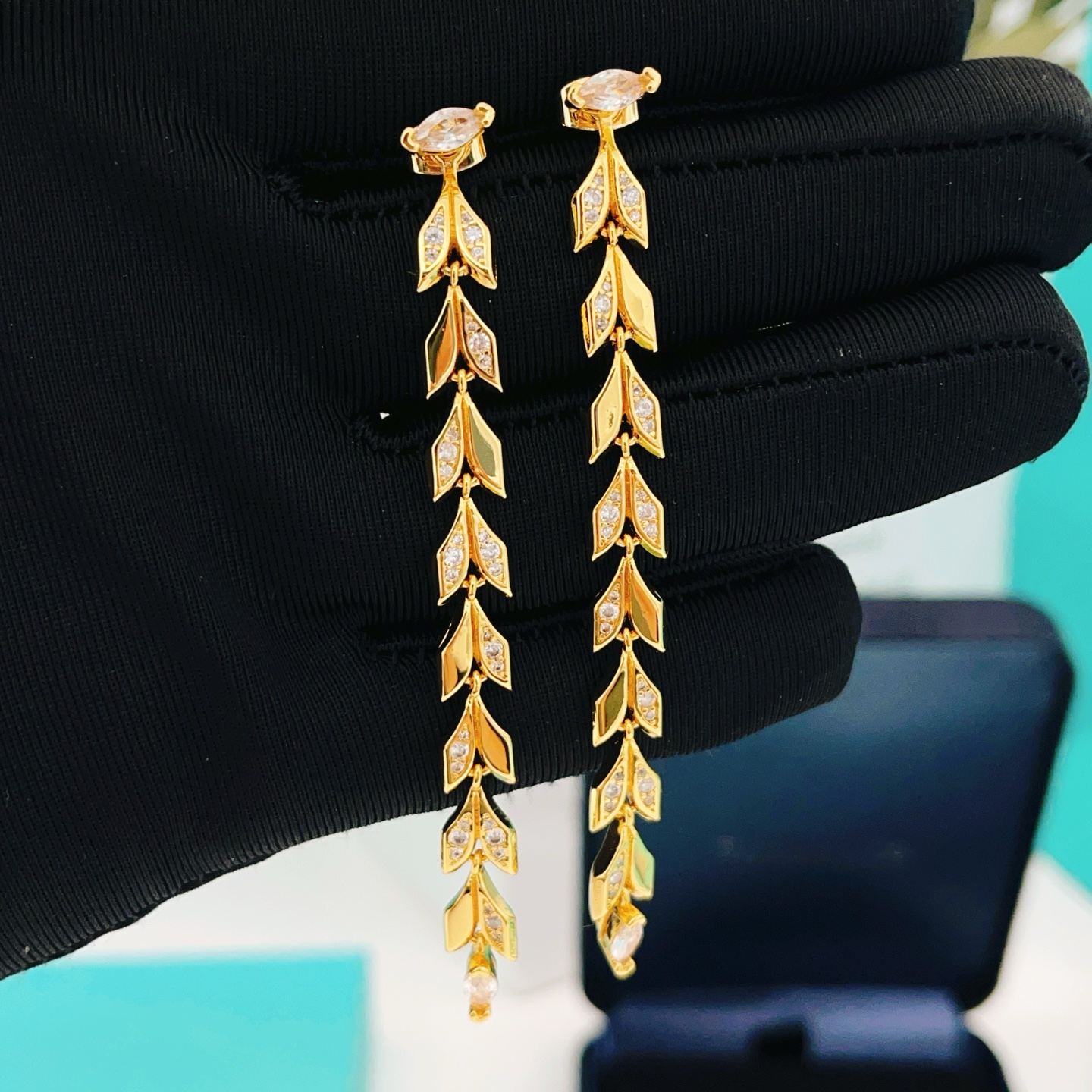 Tiffany Co Victoria Vine Drop Earrings earrings 18k yellow gold with clear diamond gemstones 6 5cm drop length