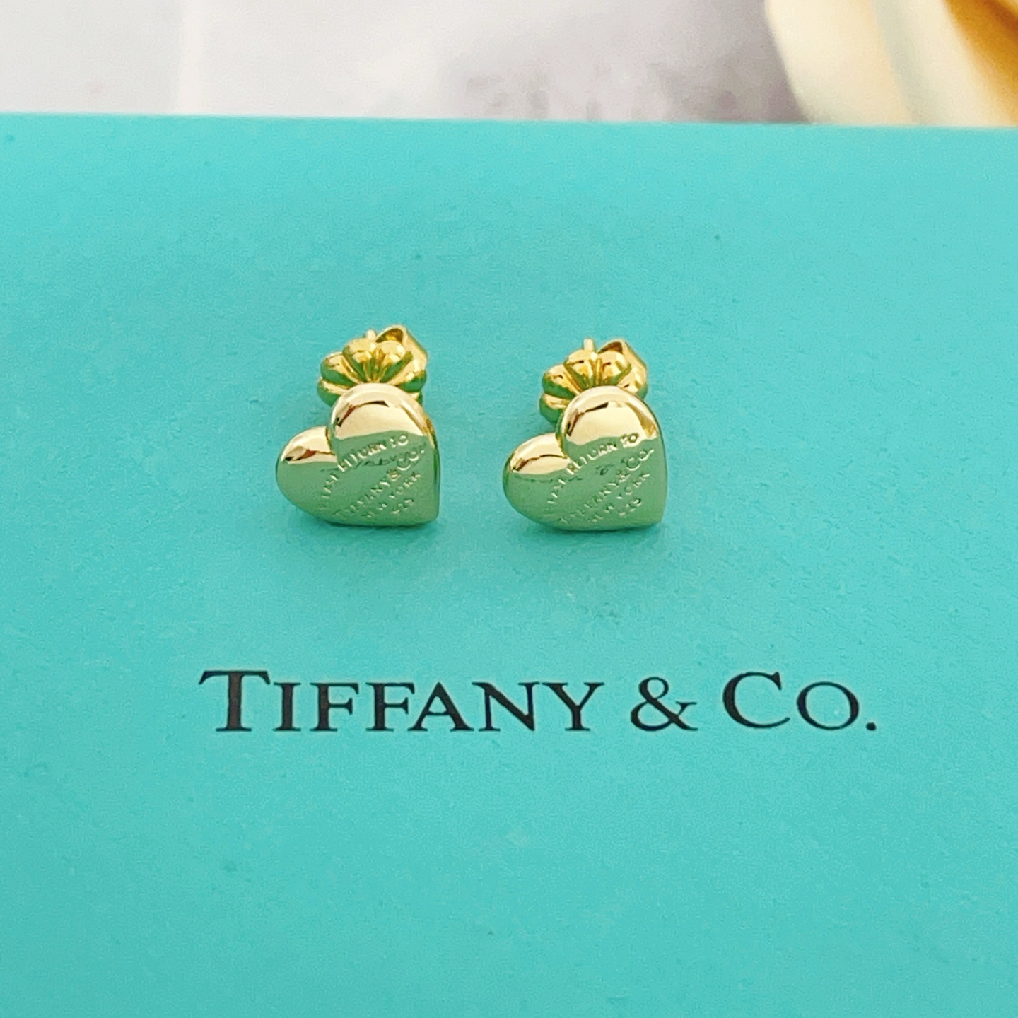 Tiffany Co Return to Tiffany Mini Heart earrings gold-toned metal no accent stones 8mm stud diameter