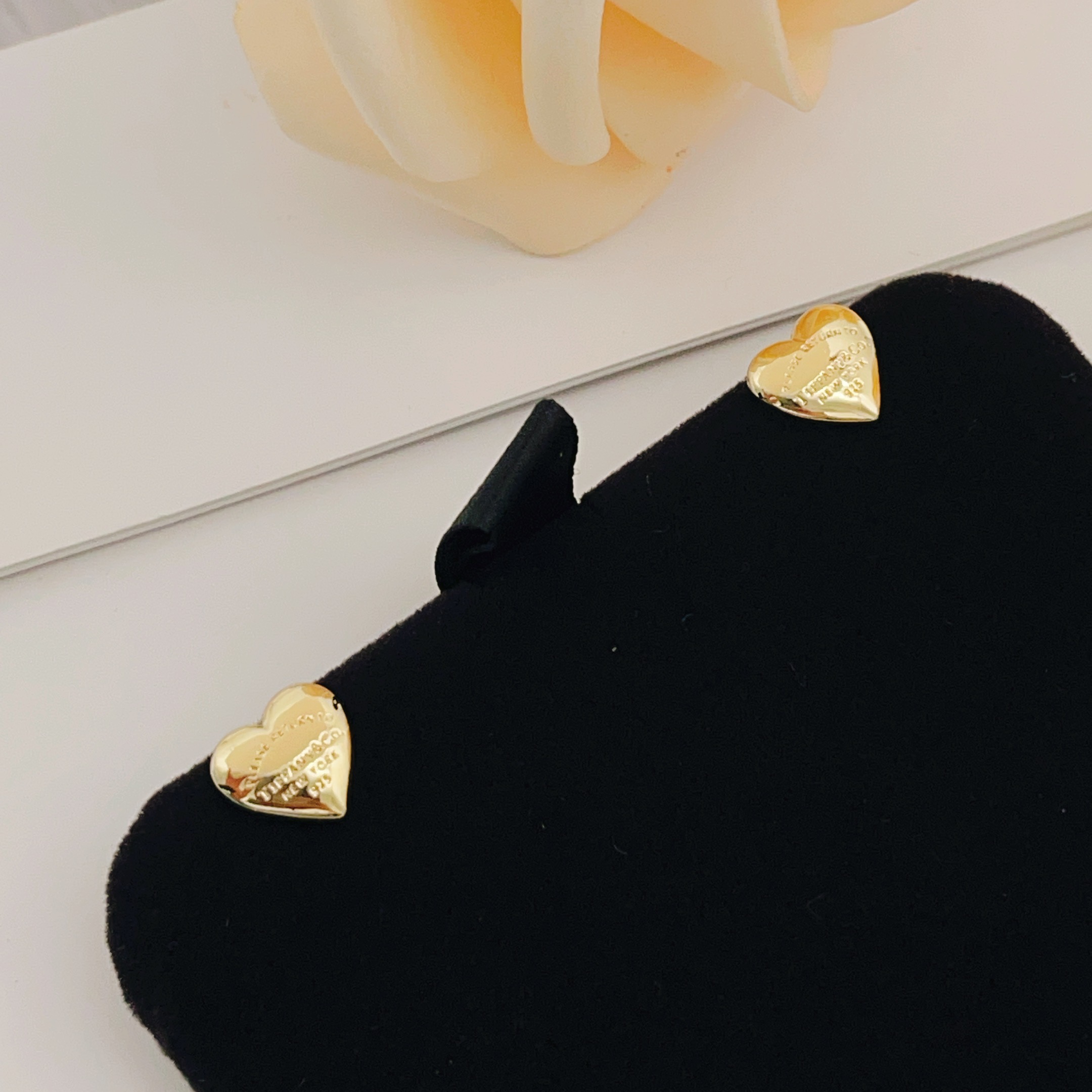 Tiffany Co Return to Tiffany Mini Heart earrings gold-toned metal no accent stones 8mm stud diameter