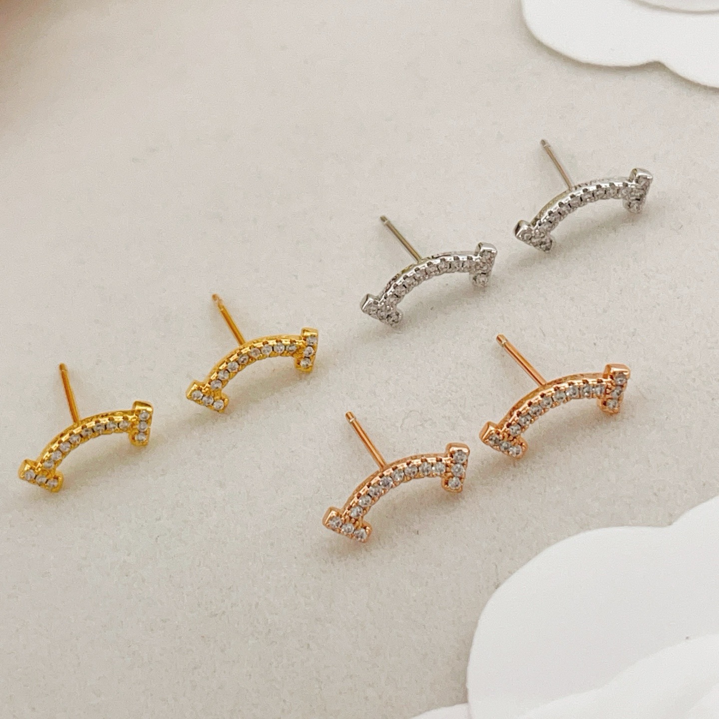 Tiffany Co T Smile earrings yellow gold with clear diamonds 10mm width