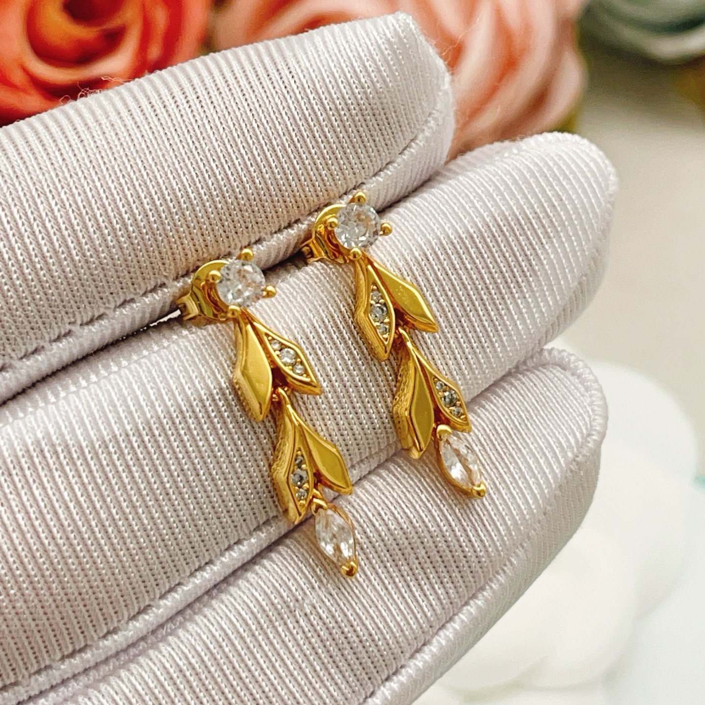 Tiffany Co Leaf Drop earrings yellow gold with clear faceted gemstones 2 5cm drop length