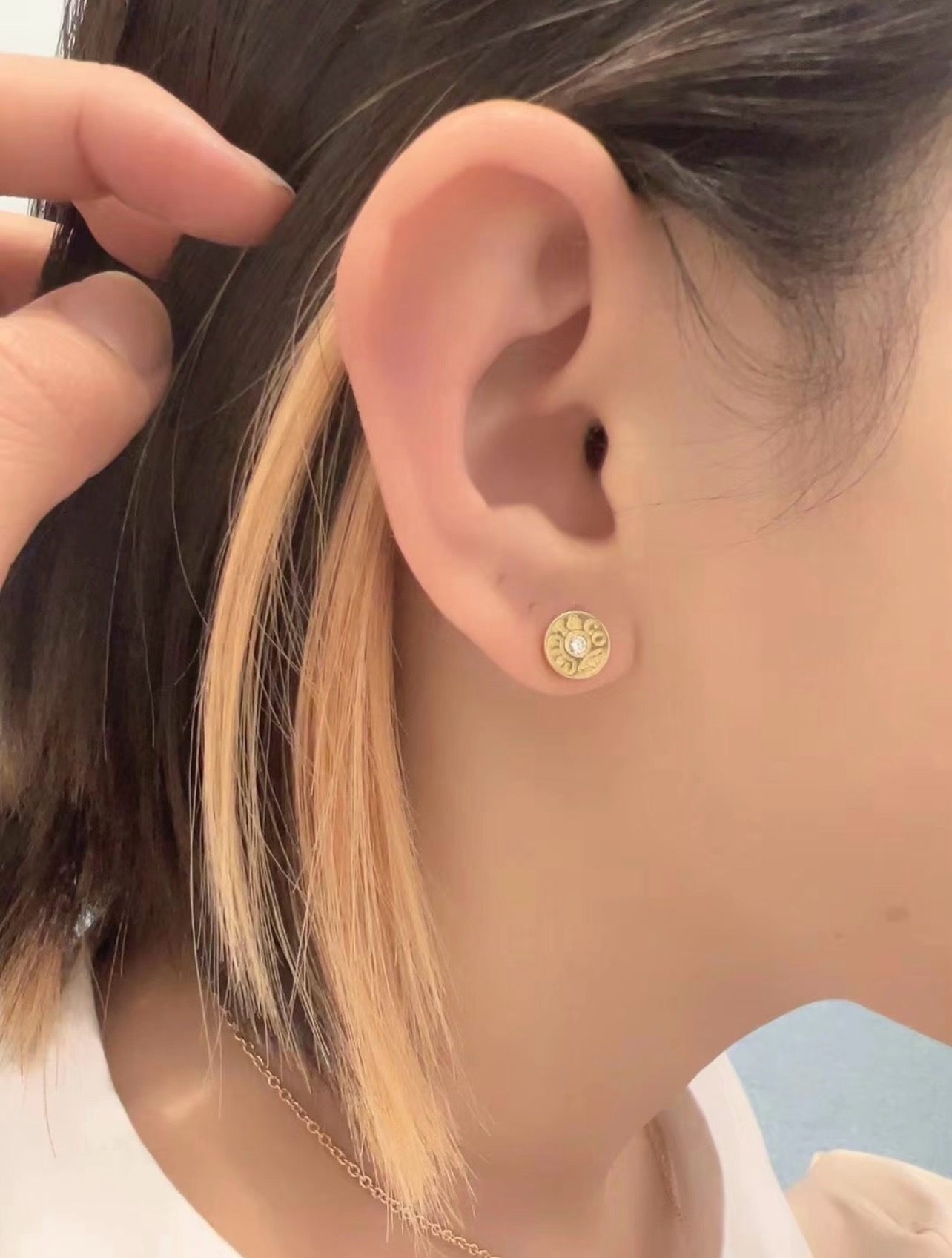 Tiffany Co 1837 Circle Stud Earrings earrings 18k yellow gold with clear round diamond accents 8mm diameter