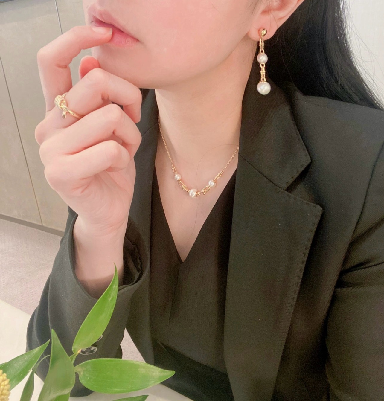 Tiffany Co HardWear Pearl Link Drop earrings silver-toned metal with white freshwater pearls 4 5cm drop length