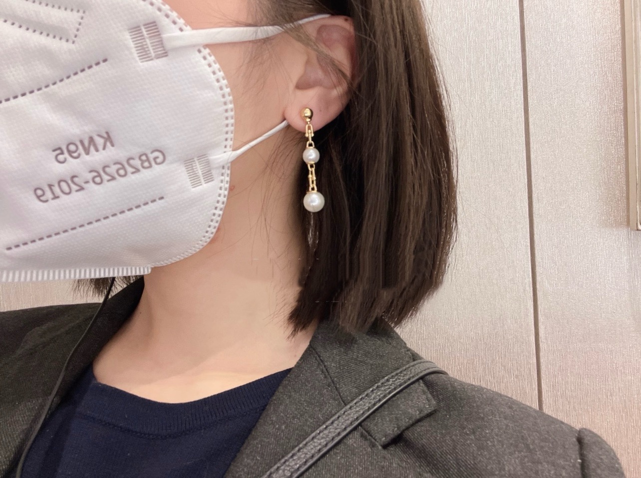 Tiffany Co HardWear Pearl Drop earrings rose gold metal white freshwater pearl 4 5cm drop length