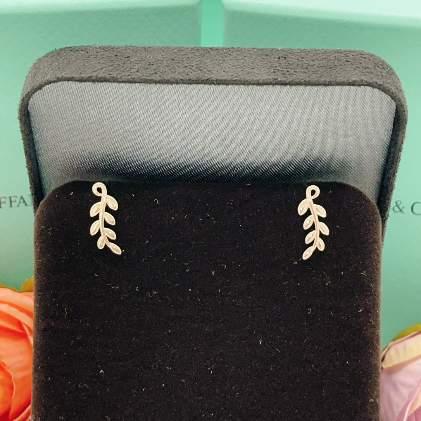 Tiffany Co Olive Leaf Climber Earrings earrings Sterling silver yellow gold rose gold polished metal with no gemstones 12mm length