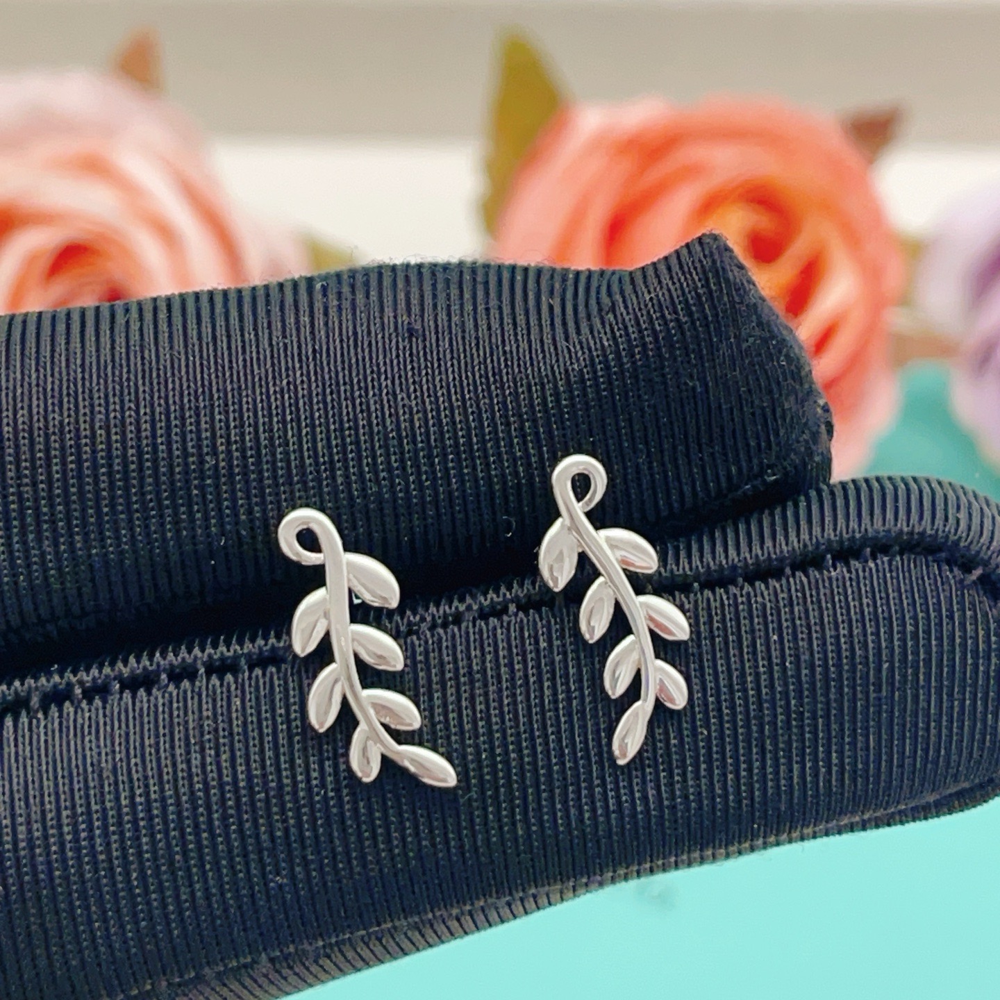 Tiffany Co Olive Leaf Climber Earrings earrings Sterling silver yellow gold rose gold polished metal with no gemstones 12mm length