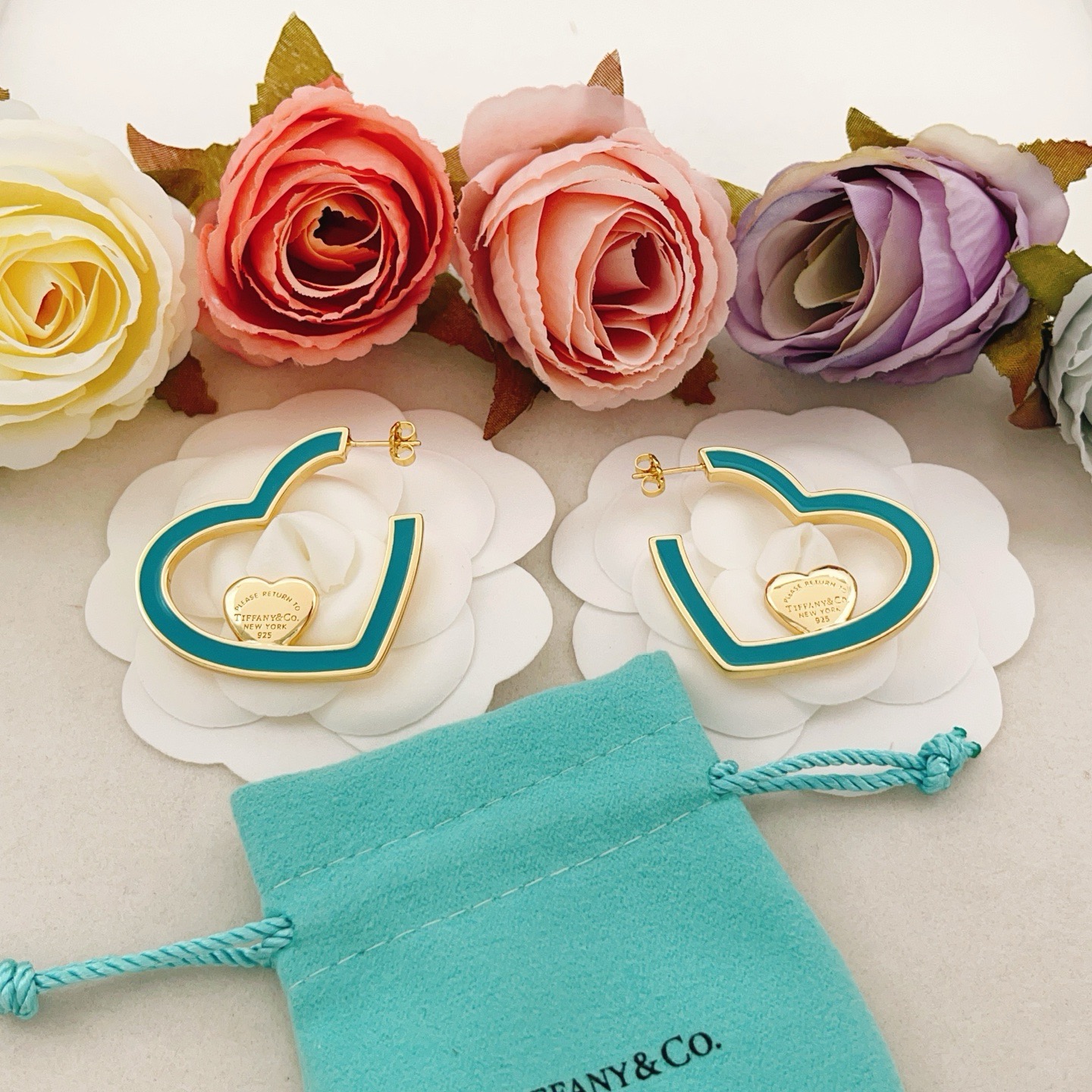 Tiffany Co Return to Tiffany Heart Hoop earrings gold-tone metal with turquoise blue enamel 4 5cm hoop diameter