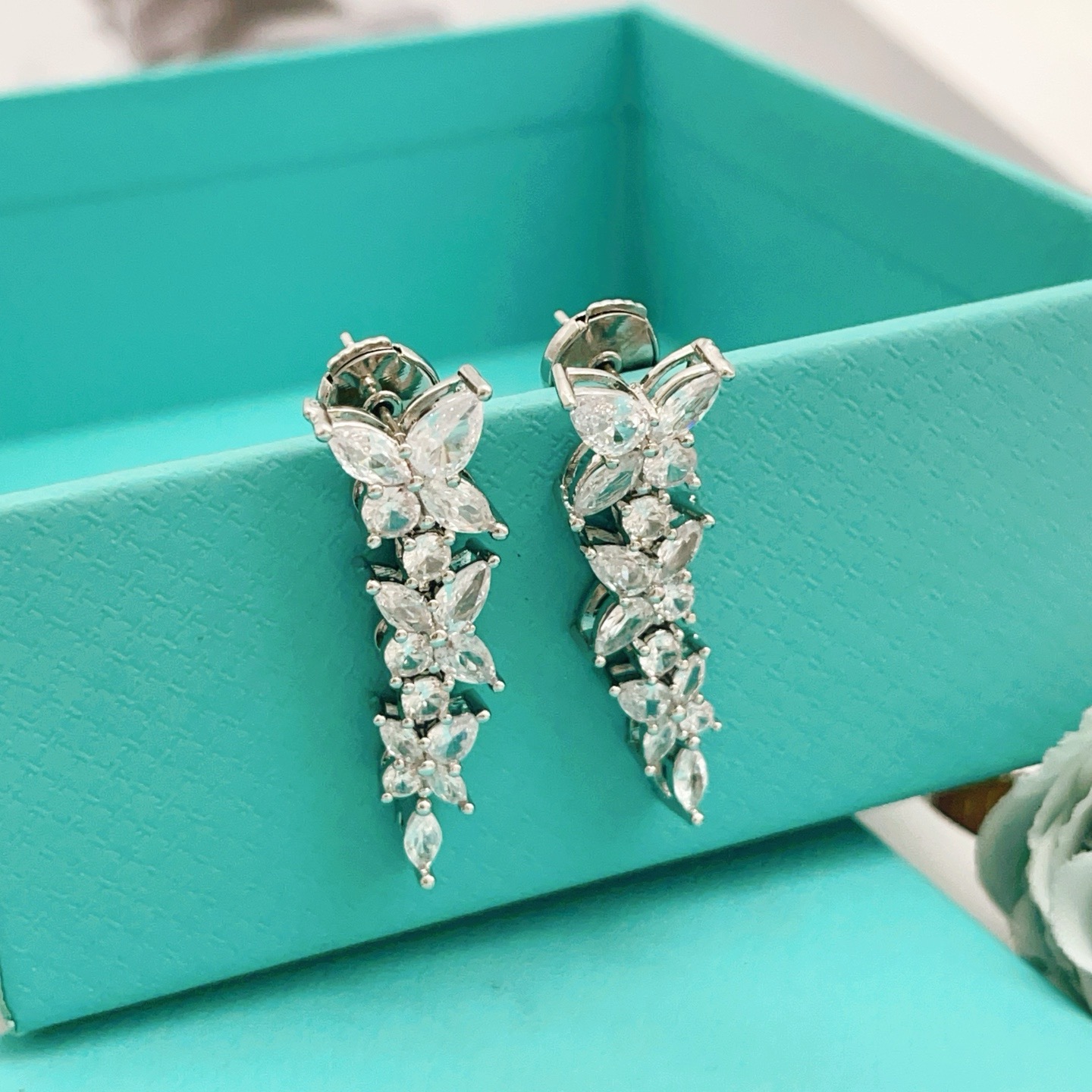 Tiffany Co Victoria Diamond Cluster Drop Earrings earrings silver-toned platinum metal with clear white diamonds 3cm drop length