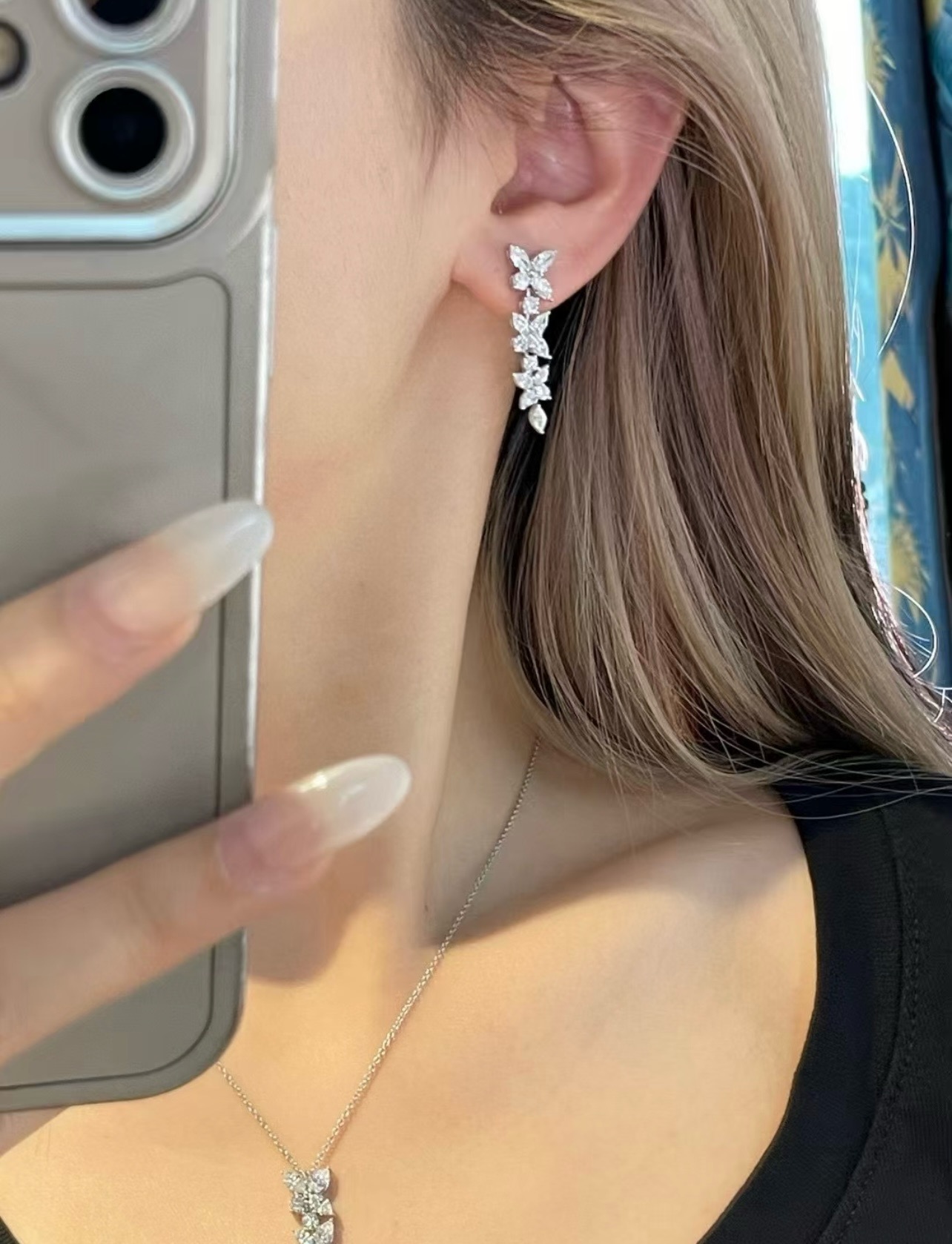 Tiffany Co Victoria Diamond Cluster Drop Earrings earrings silver-toned platinum metal with clear white diamonds 3cm drop length