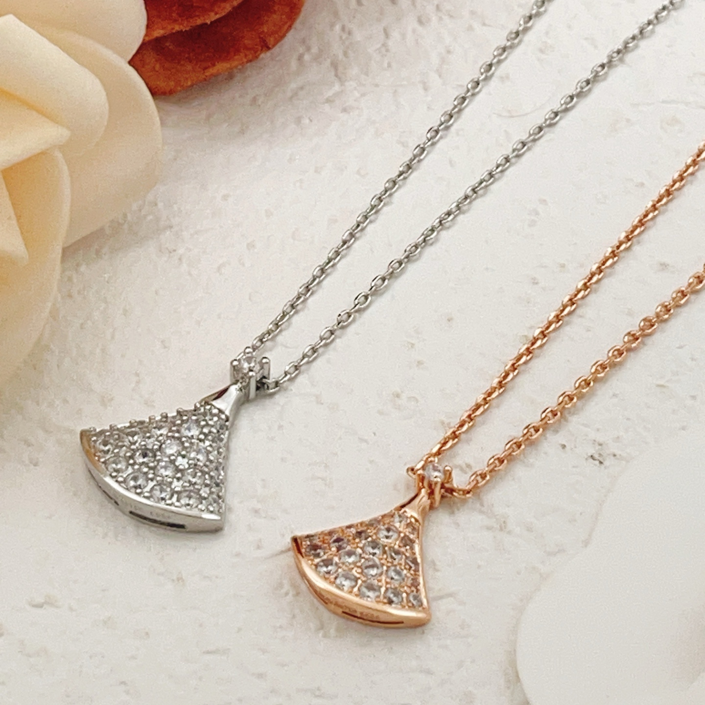 Bvlgari Divas Dream necklace rose gold clear diamond 41-43cm adjustable