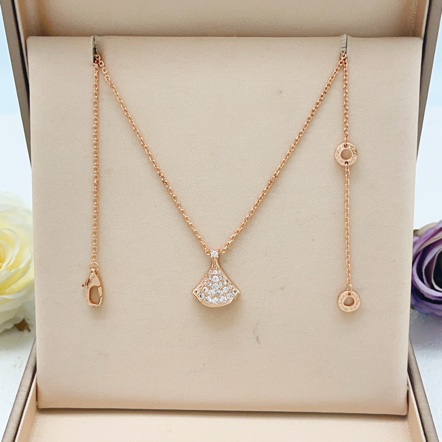 Bvlgari Divas Dream necklace rose gold clear diamond 41-43cm adjustable