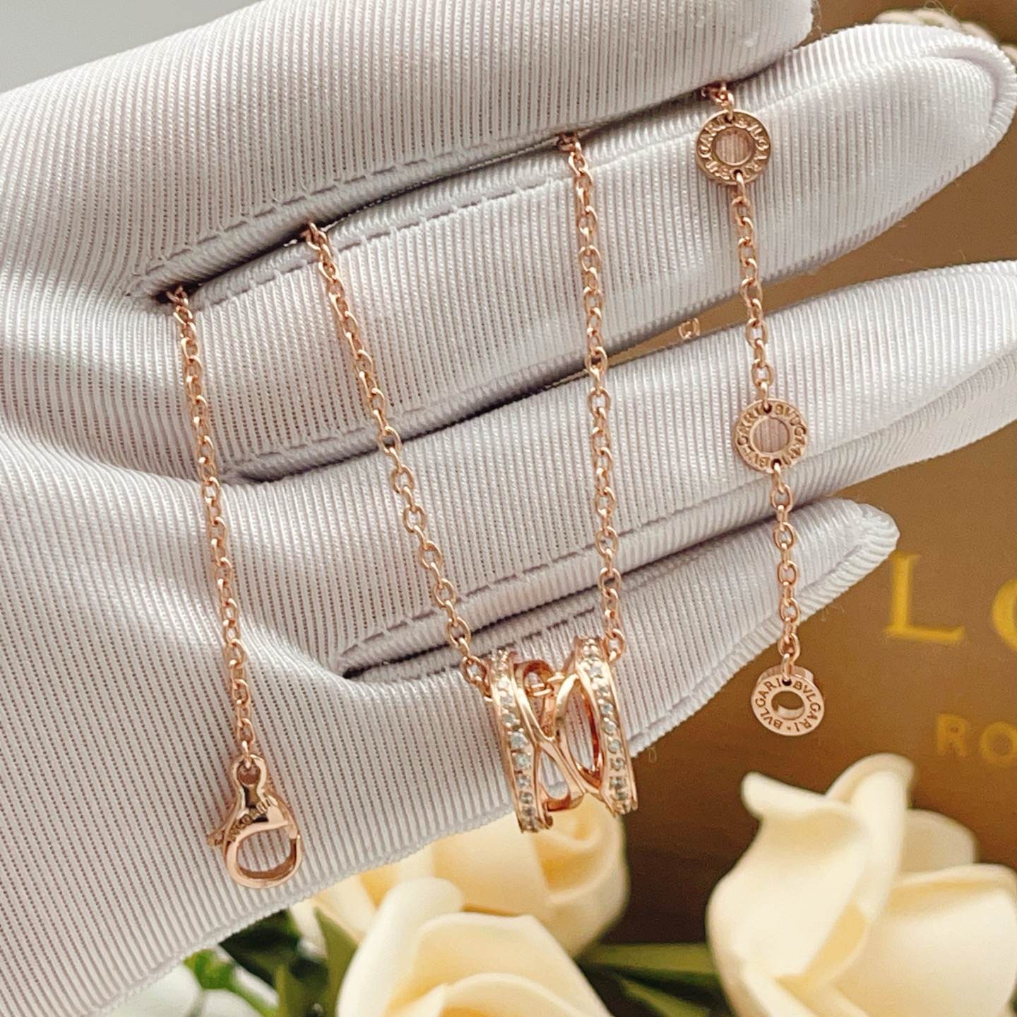 Bvlgari B zero1 necklace Rose gold with clear diamond accents 40-45cm adjustable