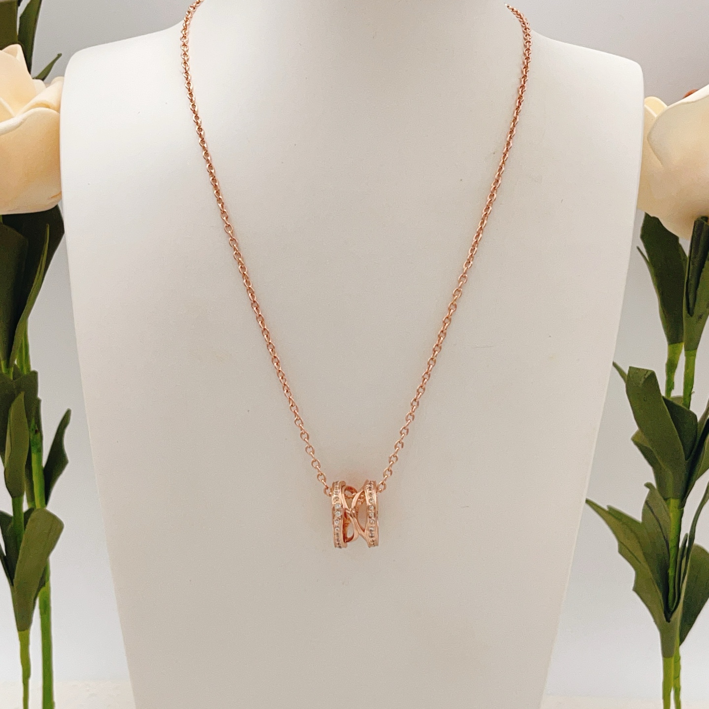 Bvlgari B zero1 necklace Rose gold with clear diamond accents 40-45cm adjustable