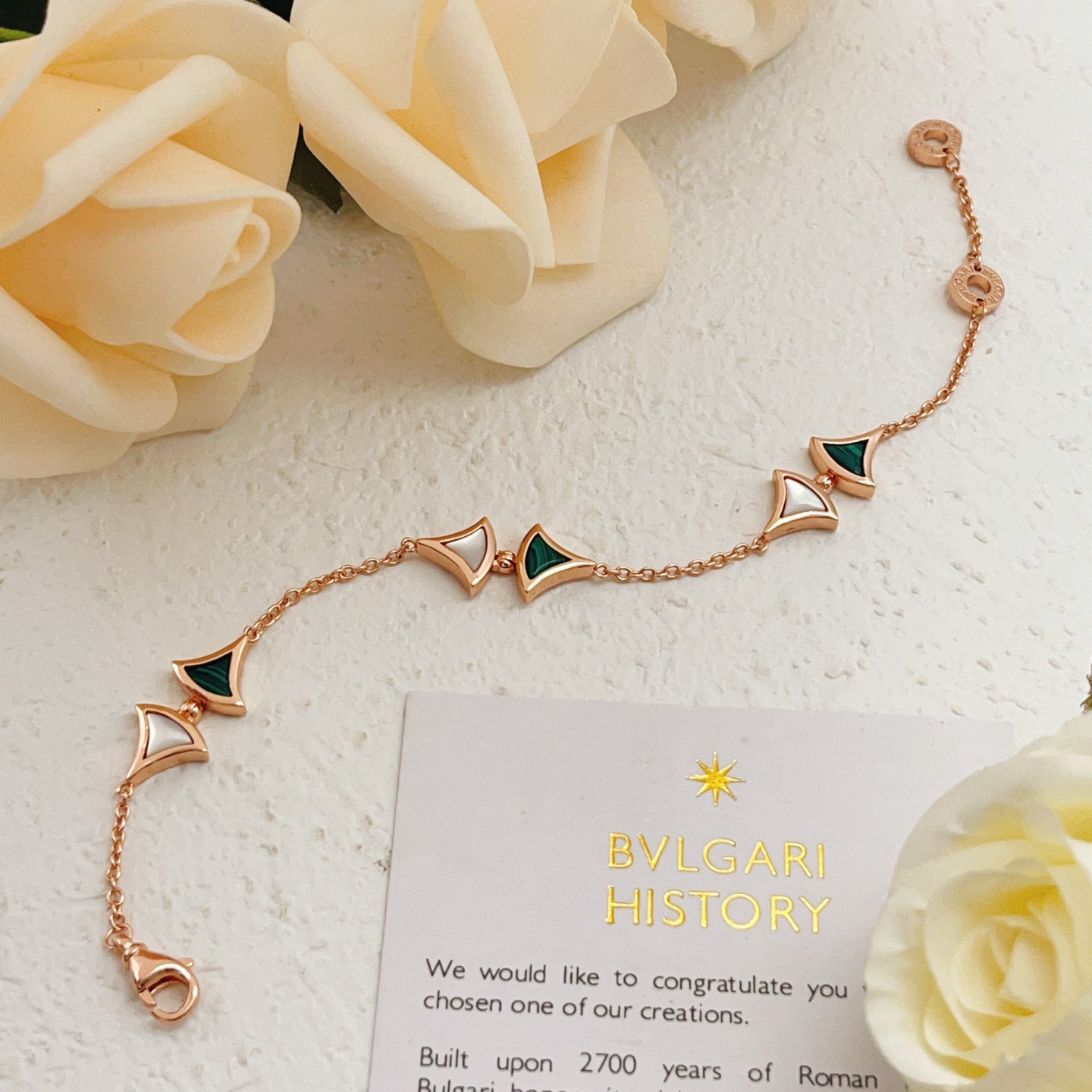 Bvlgari Divas Dream bracelet Rose gold with green malachite and white mother-of-pearl 17cm