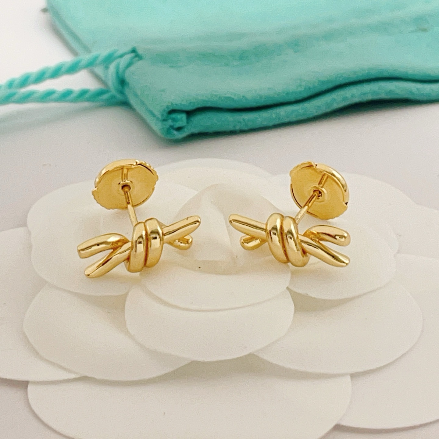 Tiffany Knot earrings gold tone metal no gemstones 12mm width