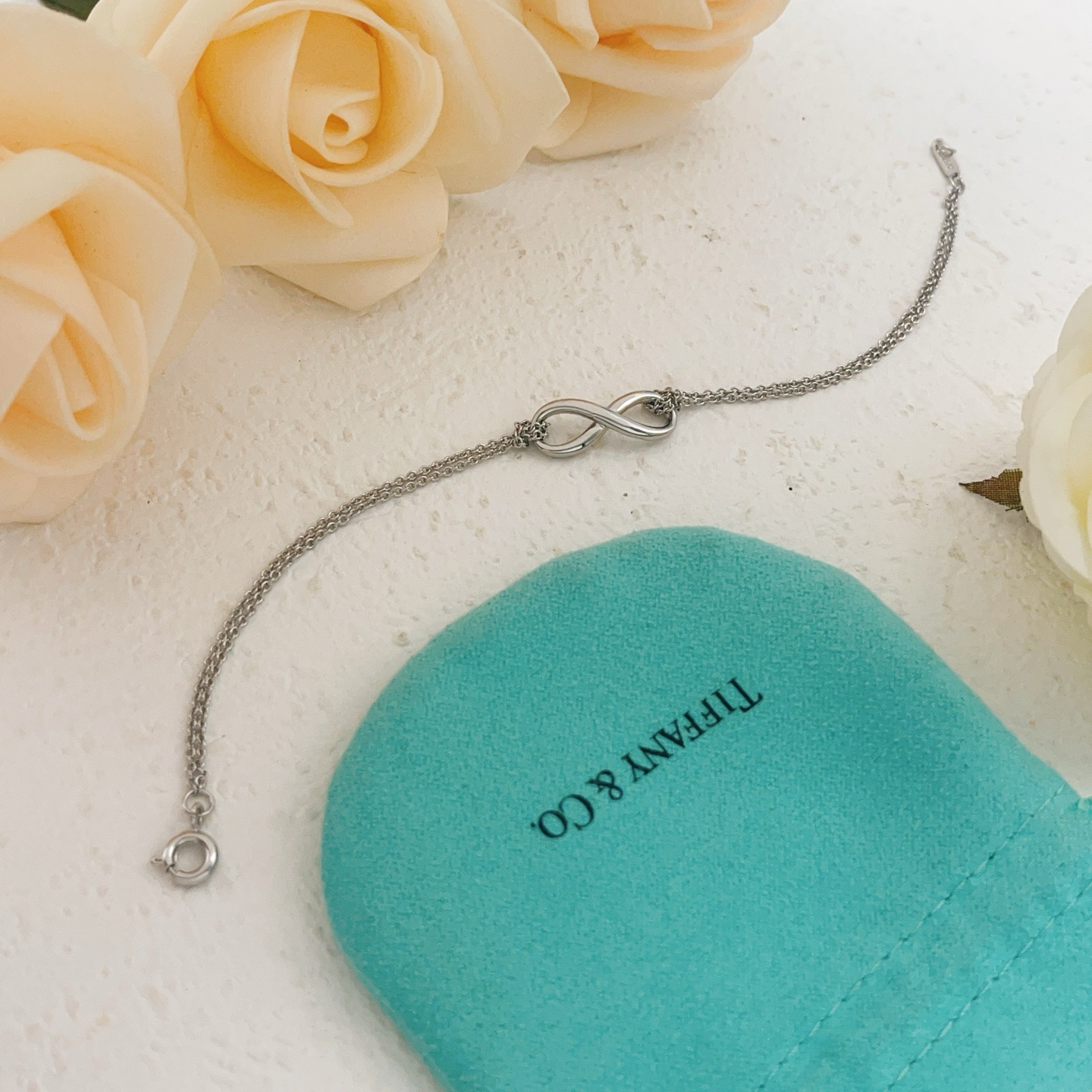 Tiffany Co Infinity bracelet Sterling silver no accent stones 17 8cm